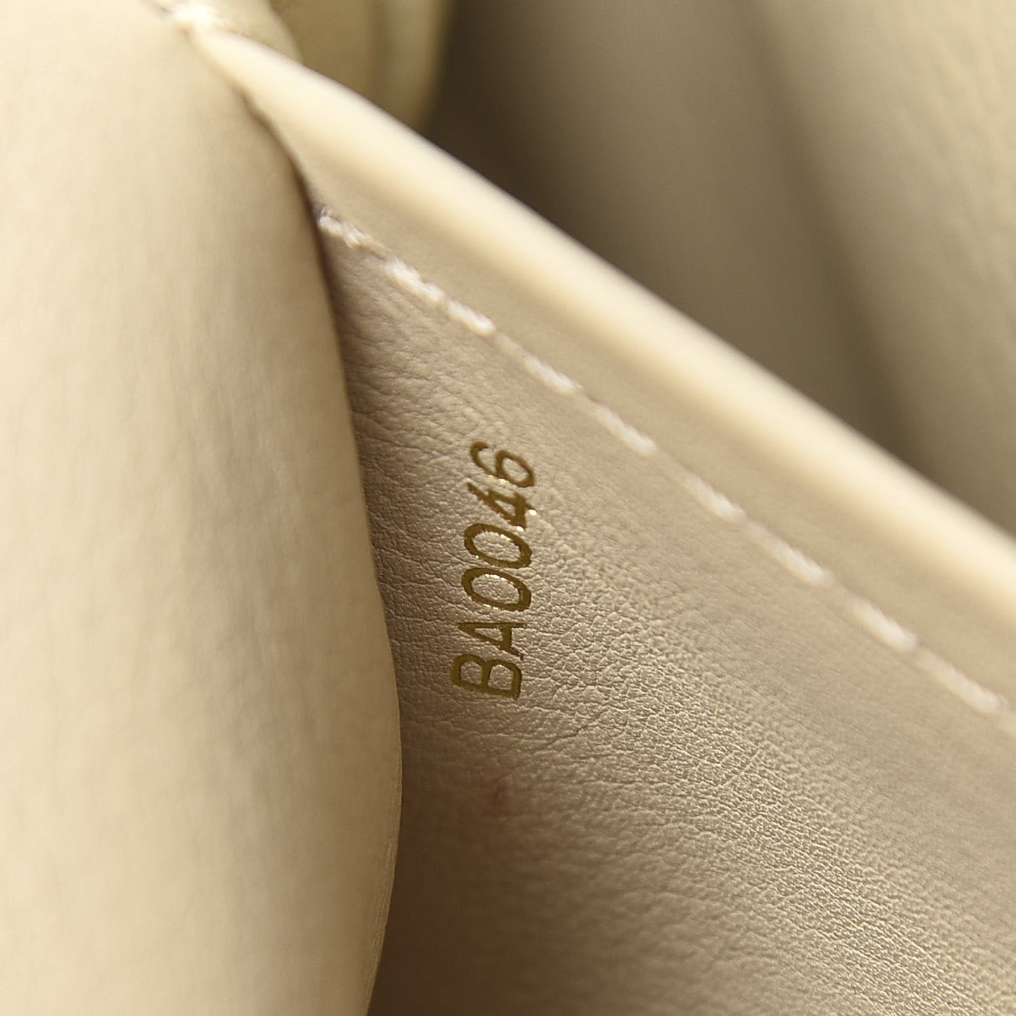 Velvet Chains Dolly Beige