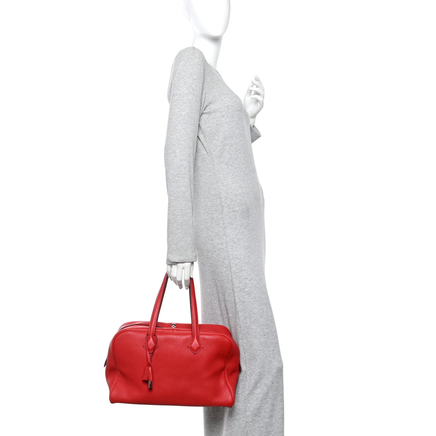 Taurillon Clemence Victoria II 35 Rouge Casaque
