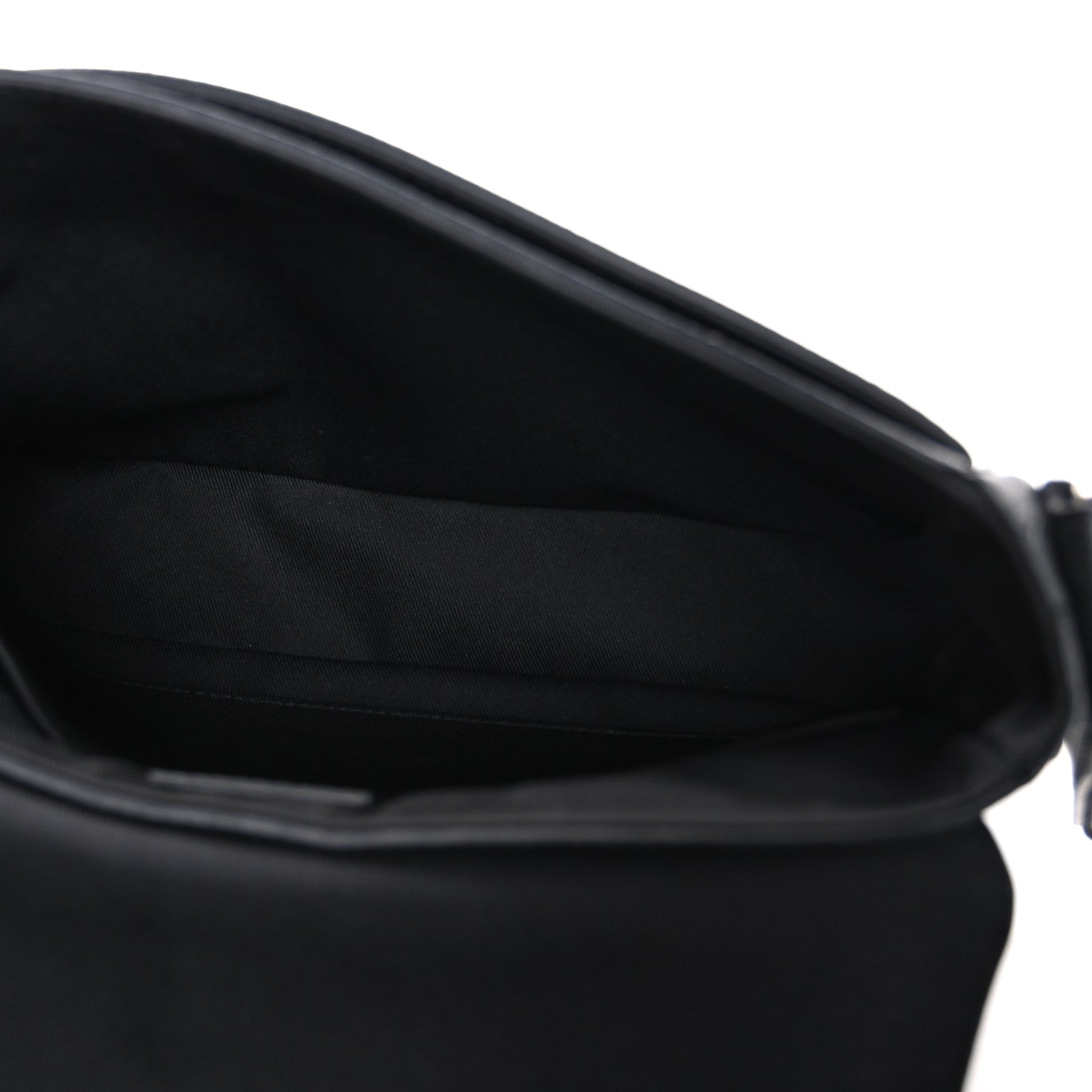 Louis Vuitton Taiga District PM Black 5 of 9