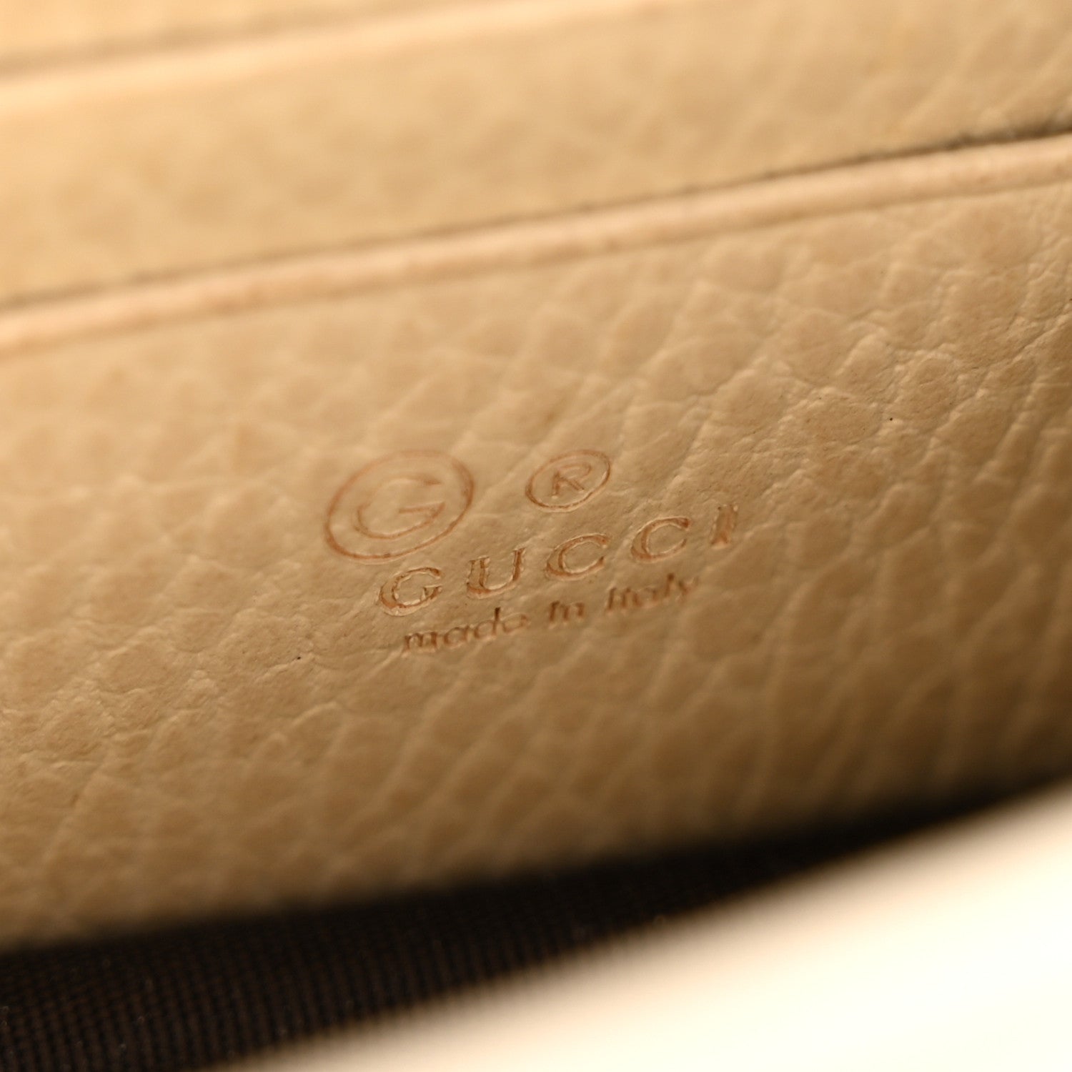 Gucci Dollar Calfskin Interlocking G Chain Wallet Ivoire Ivoire 6 of 13