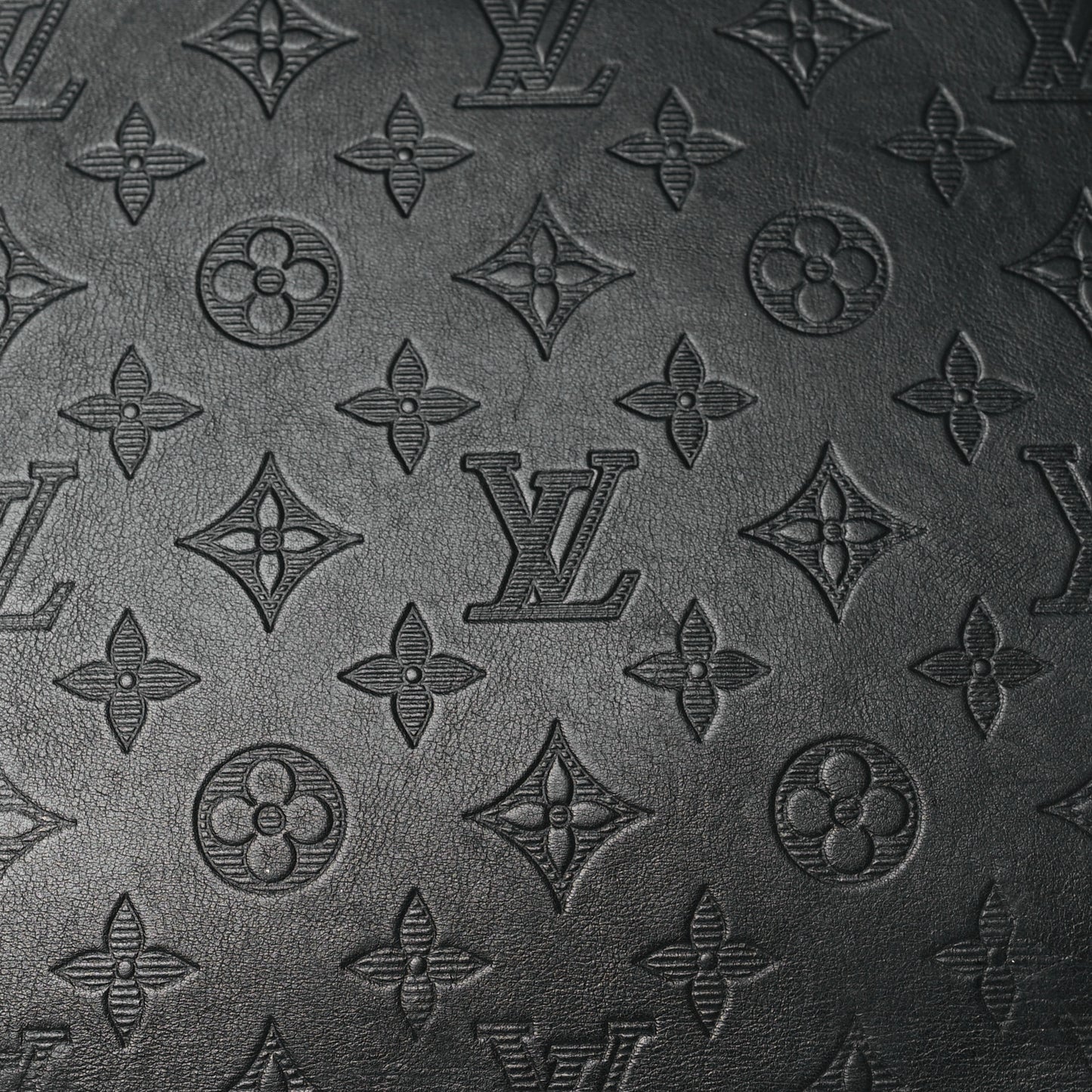 Calfskin Monogram Shadow Discovery Pochette Black