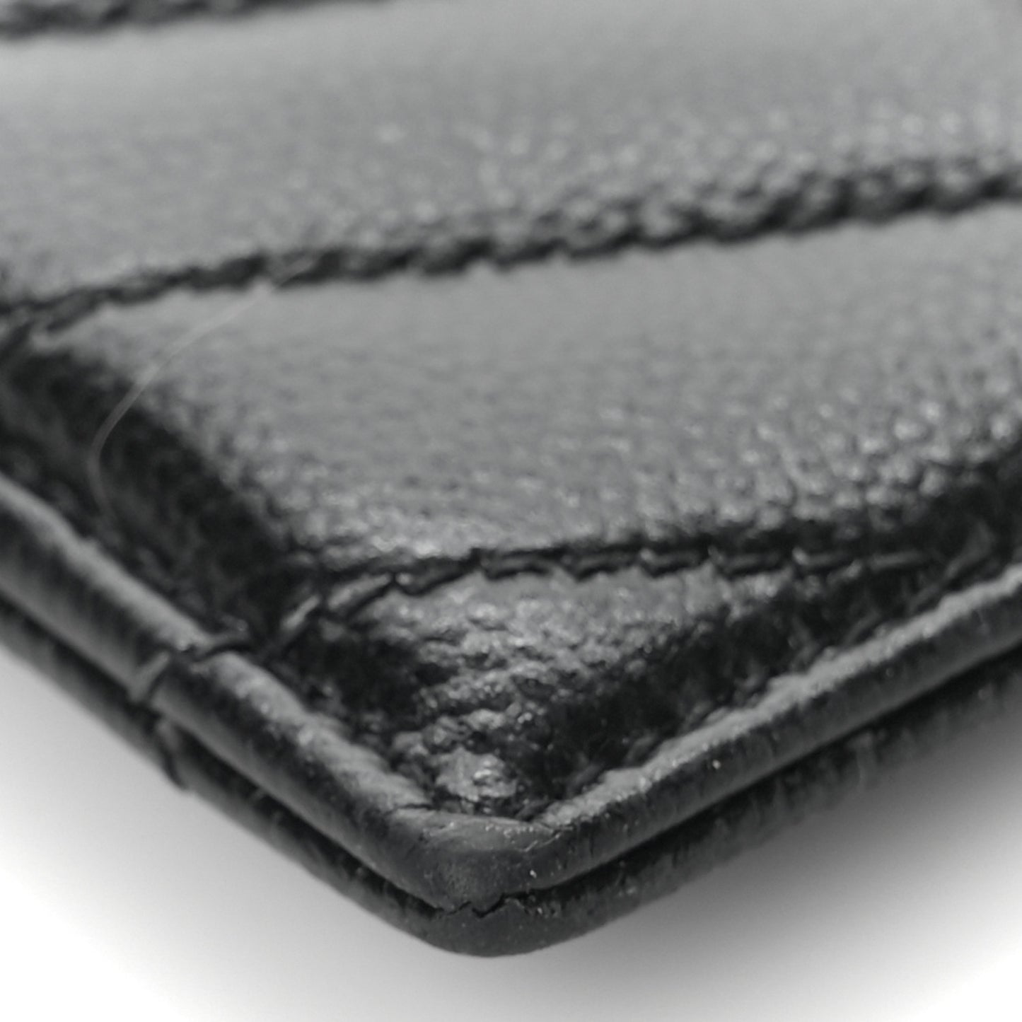 Grain De Poudre Matelasse Chevron Monogram Credit Card Case Black