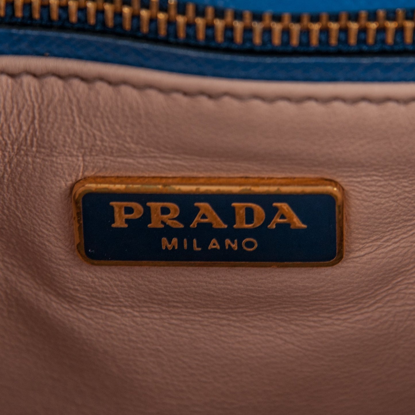 Saffiano Vernice Sound Shoulder Bag Azzurro