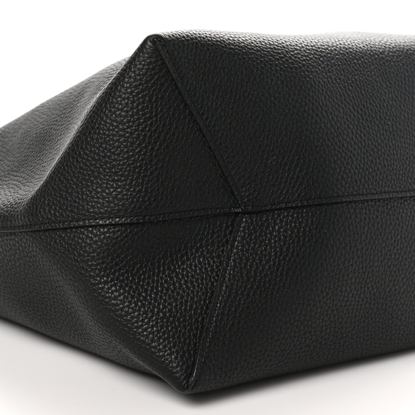 Pebbled Calfskin Everyday Cabas Black