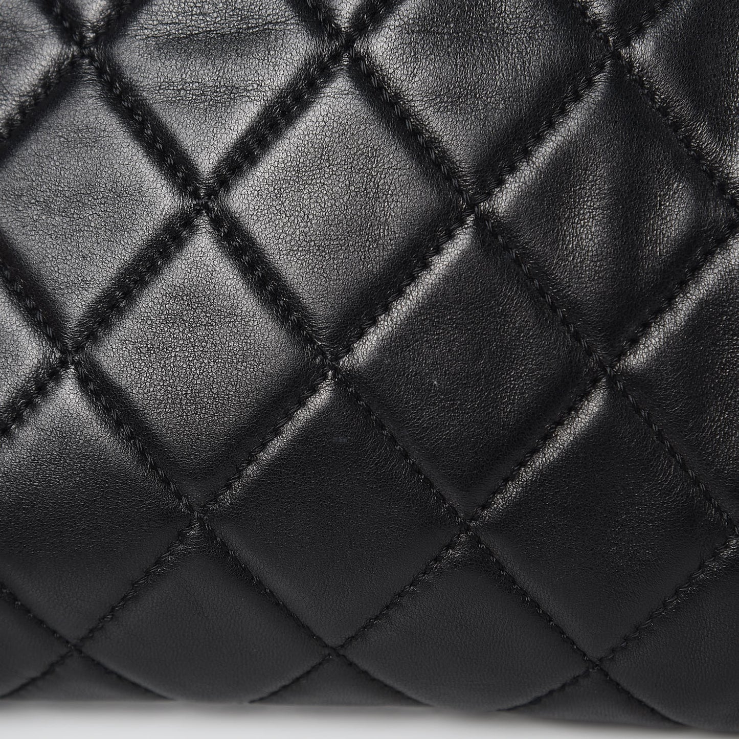 Lambskin Quilted Pearl Kiss Lock Clutch Black White