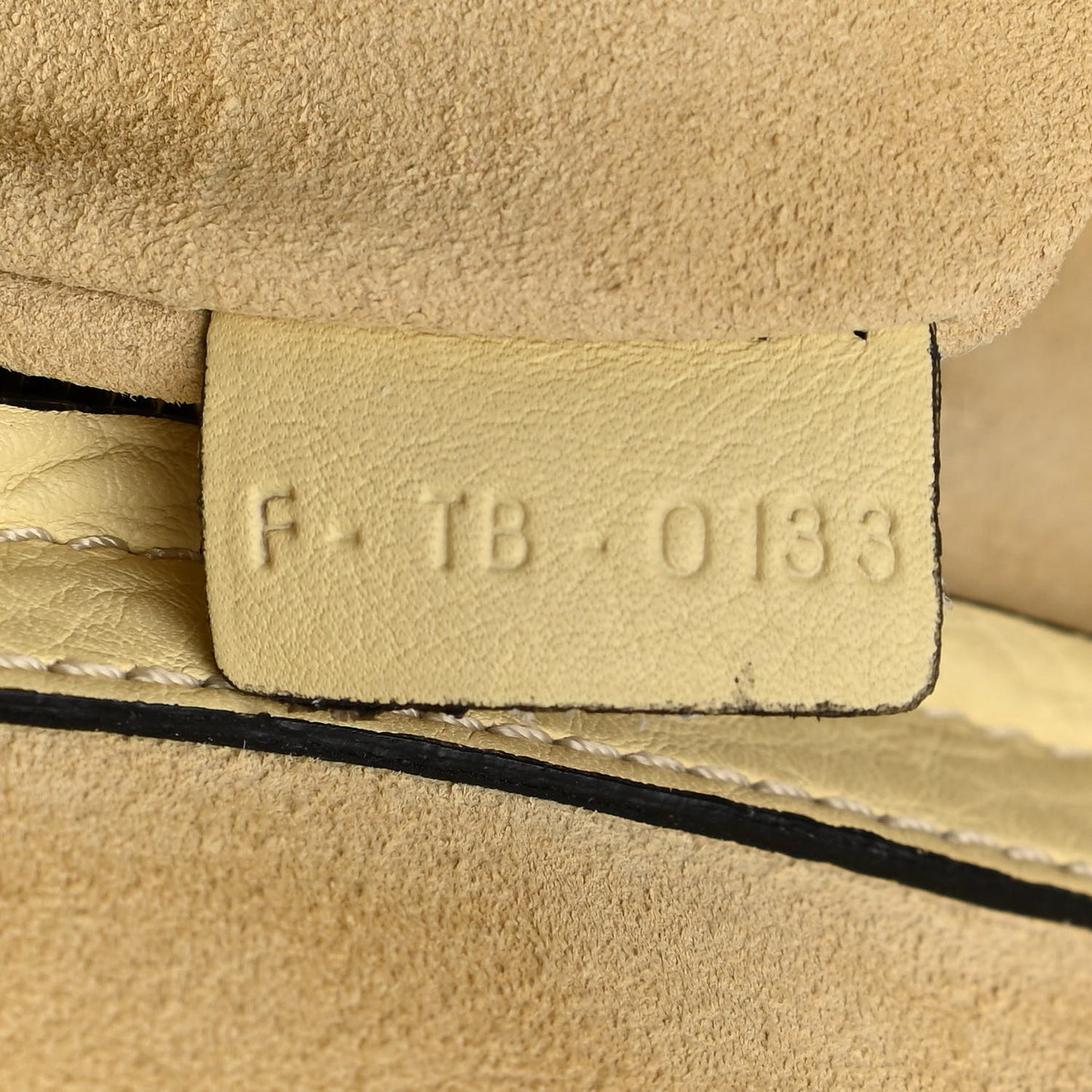 Supple Calfskin Medium Phantom Luggage Butter