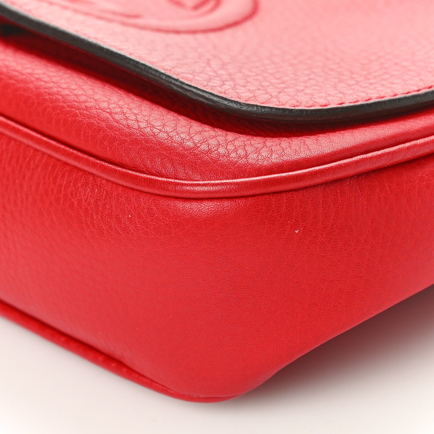 Pebbled Calfskin Medium Soho Flap Crossbody Vibrant Red