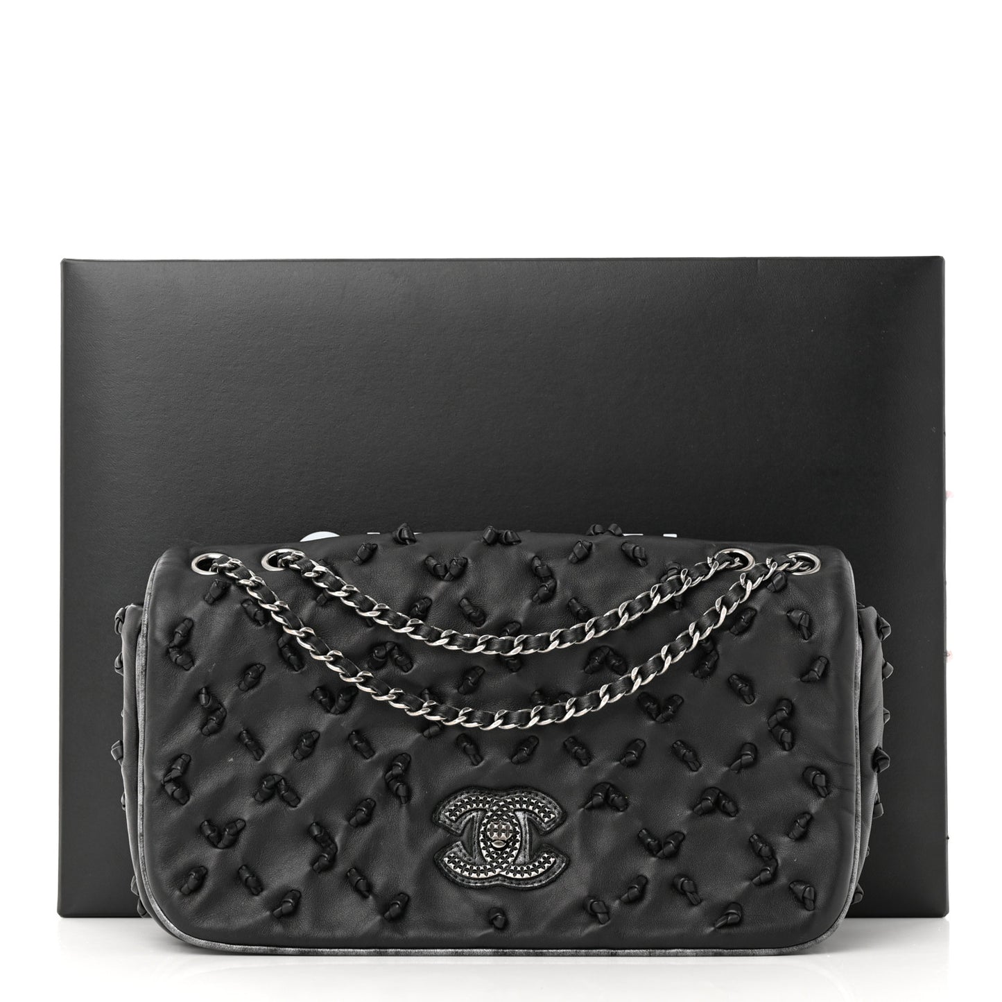 Lambskin Chic Knot Flap Black