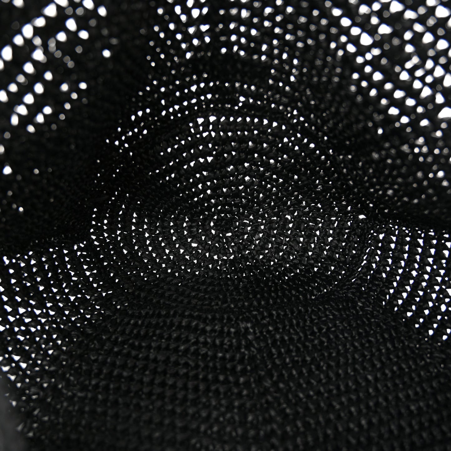 Raffia Medium Lotus Tote Black