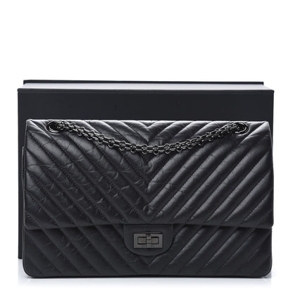 Chanel Aged Calfskin Chevron Quilted 2.55 Reissue 226 So Black 14 of 14