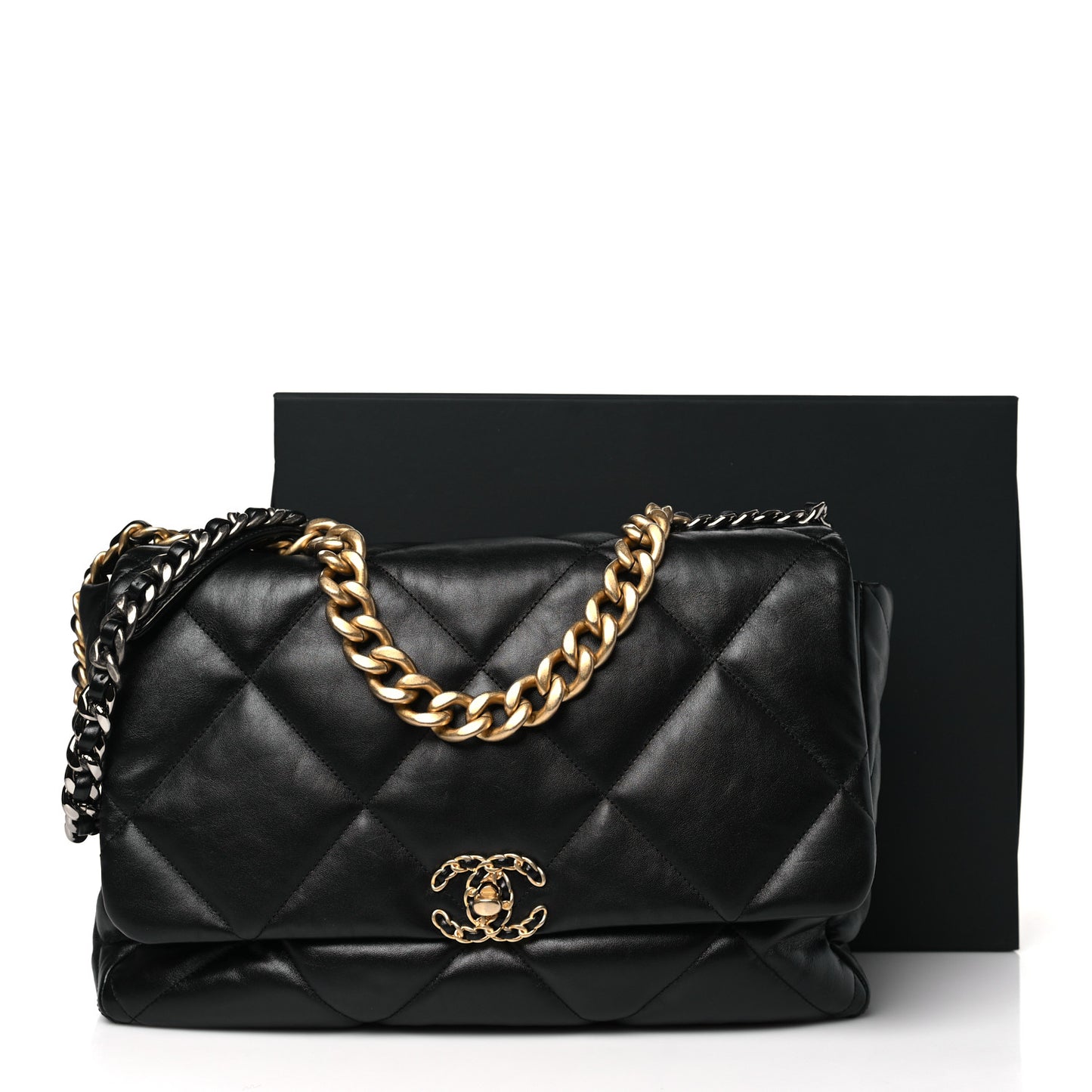 Lambskin Quilted Maxi Chanel 19 Flap Black