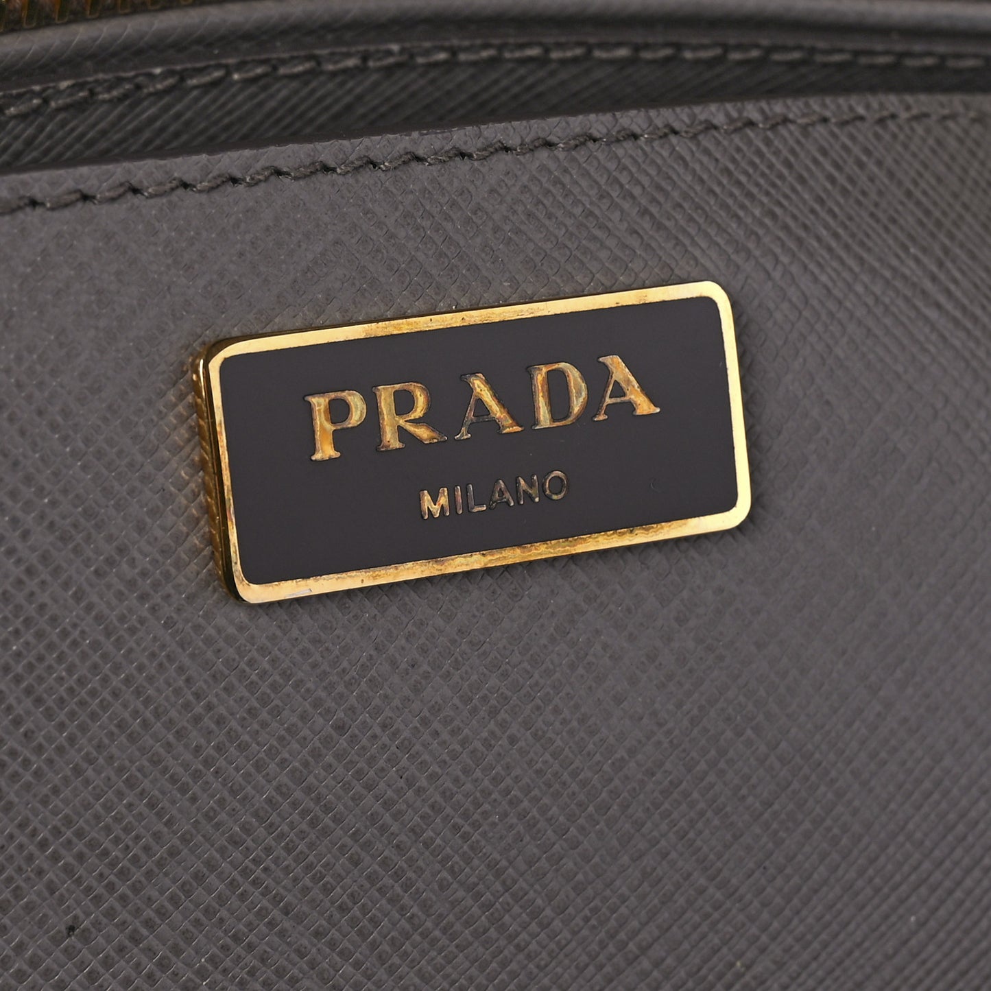 Saffiano Medium Galleria Double Zip Tote Argilla