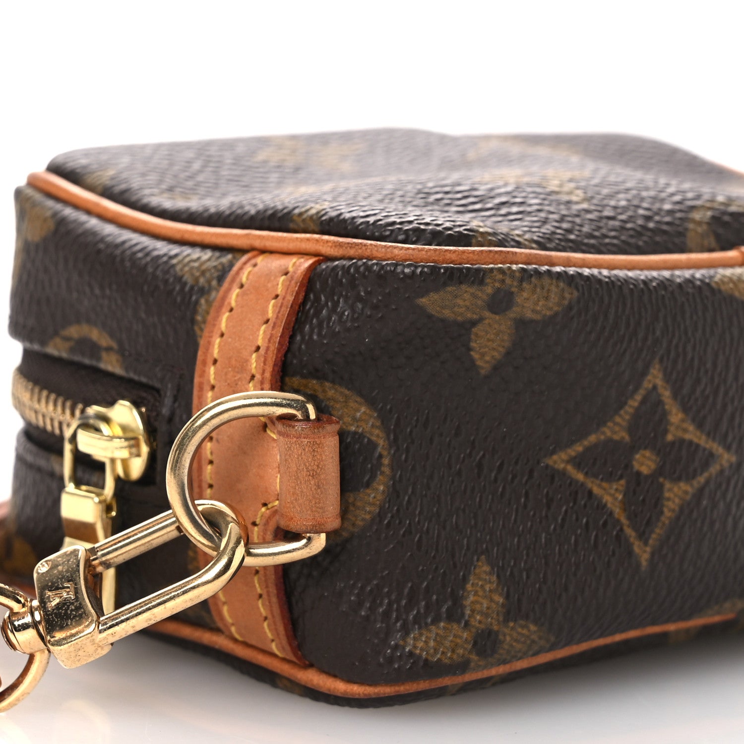 Louis Vuitton Monogram Wapity 8 of 11