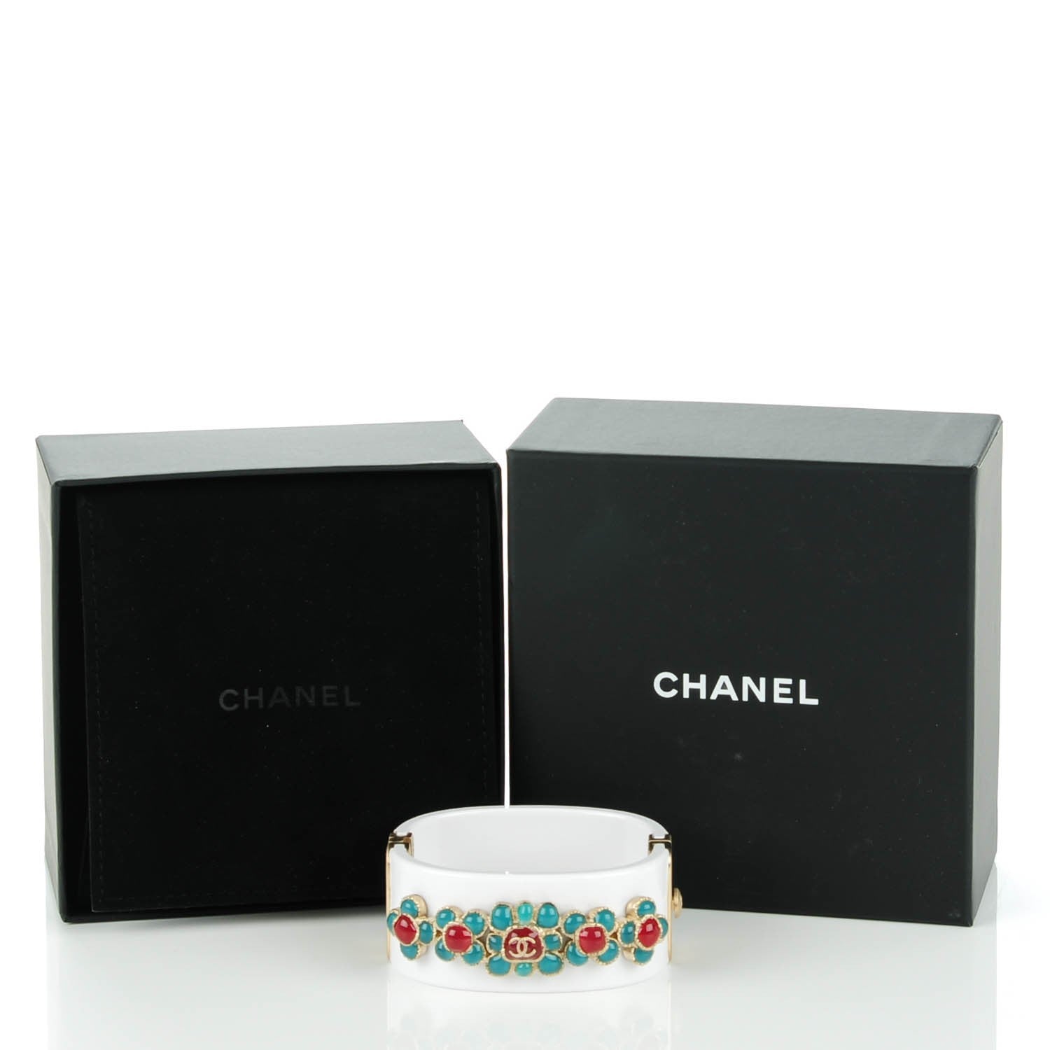 Chanel Resin Gripoix CC Bracelet White 6 of 6