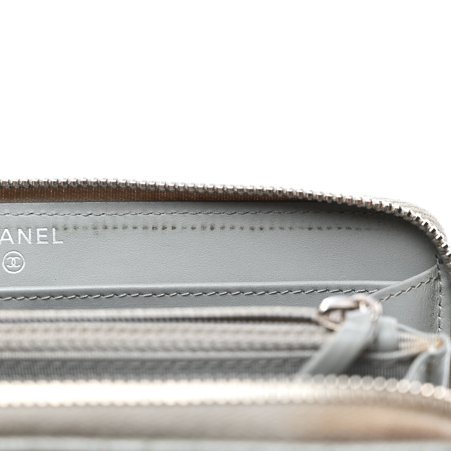 Caviar Quilted Large Gusset Zip Around Wallet Grey