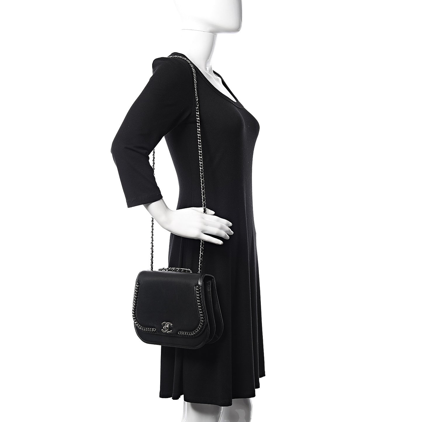 Calfskin Medium Braided Chic Flap Black