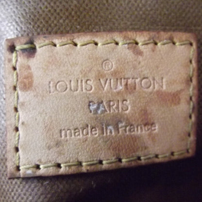 Louis Vuitton Monogram King Size Toiletry Bag 7 of 11