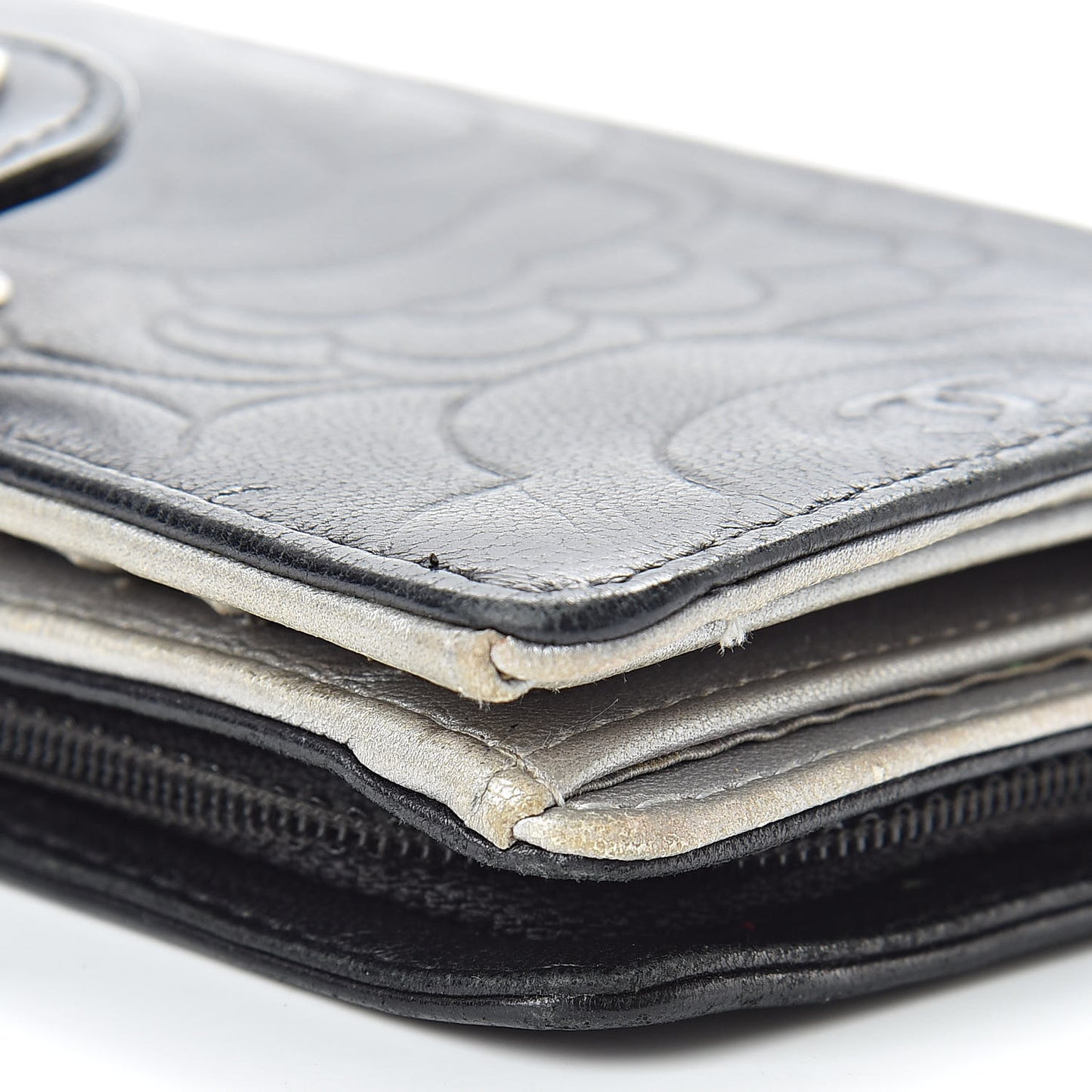 Lambskin Camellia Embossed Zipped Pocket Wallet Black