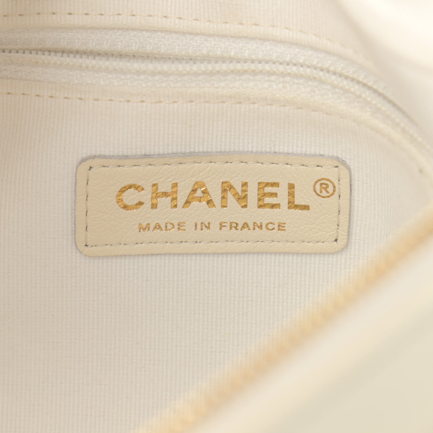 Chanel Calfskin Quilted Daily Hobo White 6 of 10