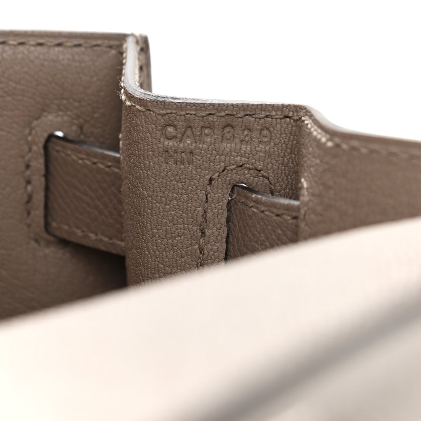 Epsom Kelly Sellier 28 Gris Asphalte