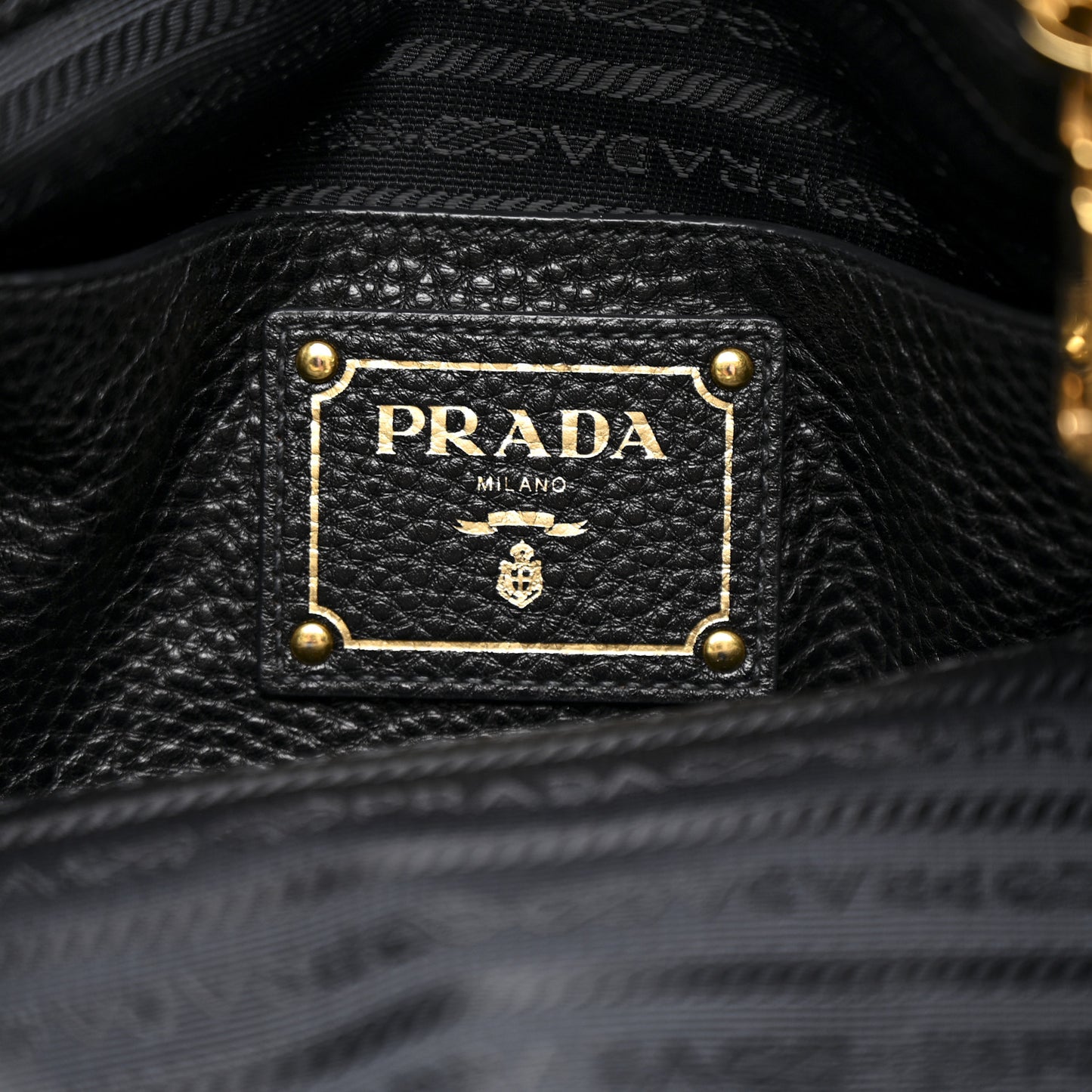 Vitello Daino Tote Black