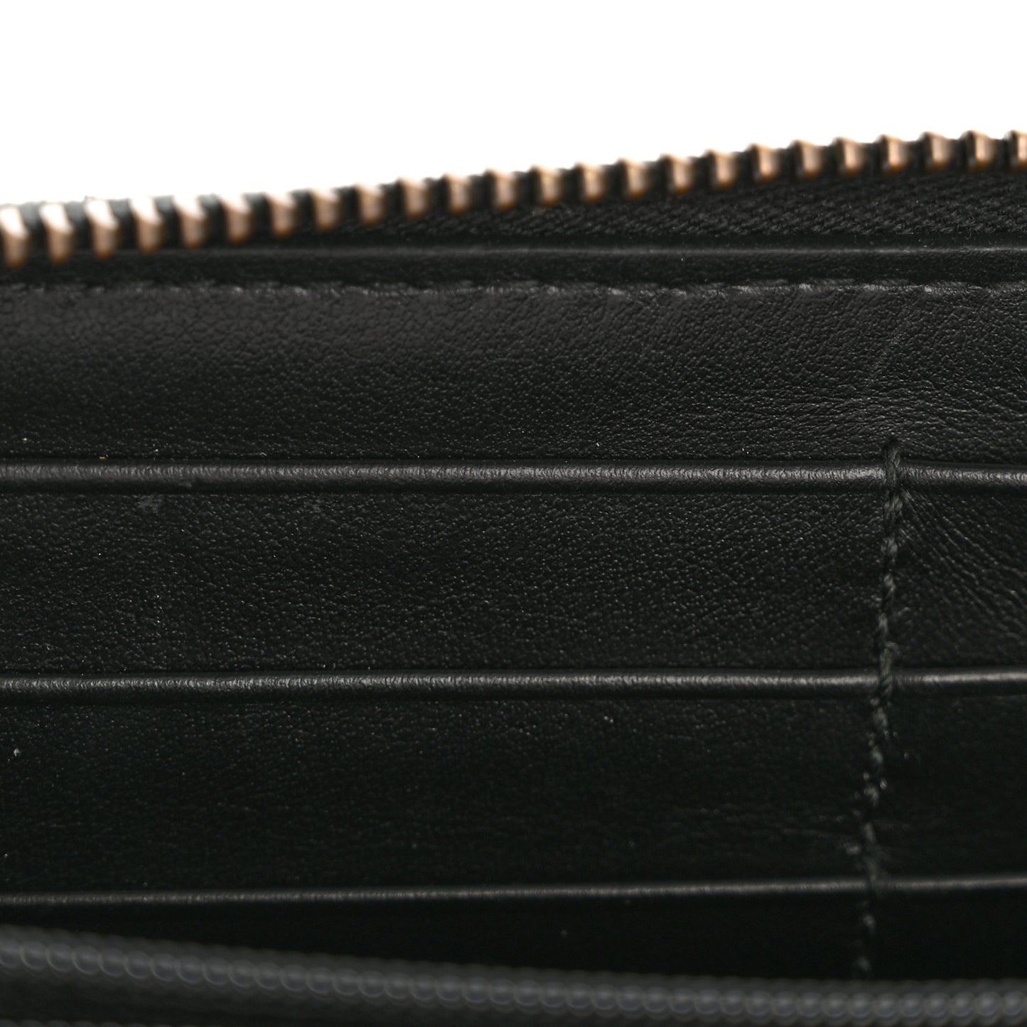 Calfskin Matelasse GG Marmont Zip Around Organizer Wallet Black