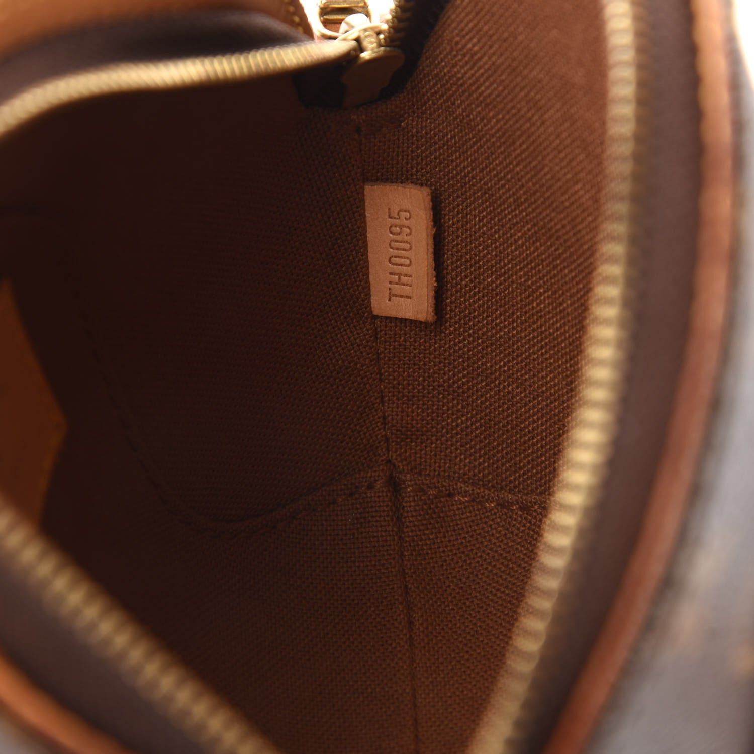 Louis Vuitton Monogram Mini Ellipse Wristlet Clutch 9 of 10