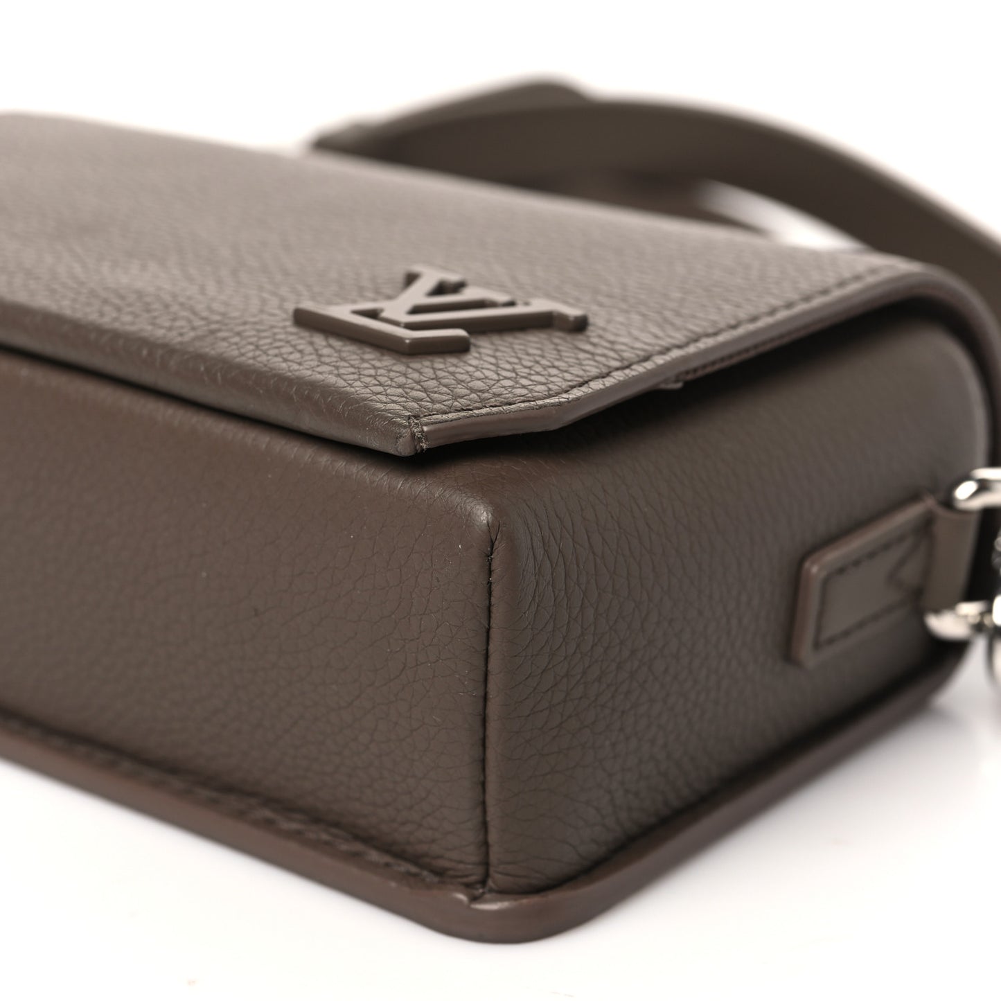 Calfskin Aerogram Fastline Wearable Wallet Moka Brown