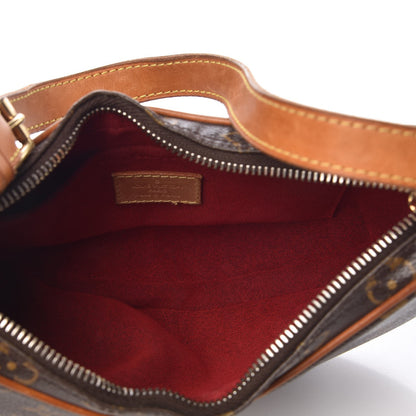 Louis Vuitton Monogram Croissant PM 5 of 10