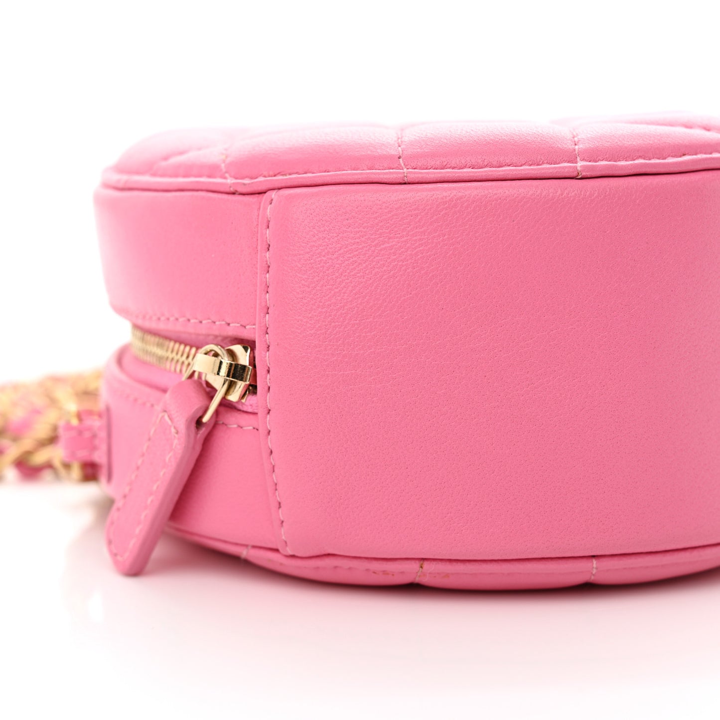 Lambskin Quilted Round Pearl Crush Clutch With Chain Pink