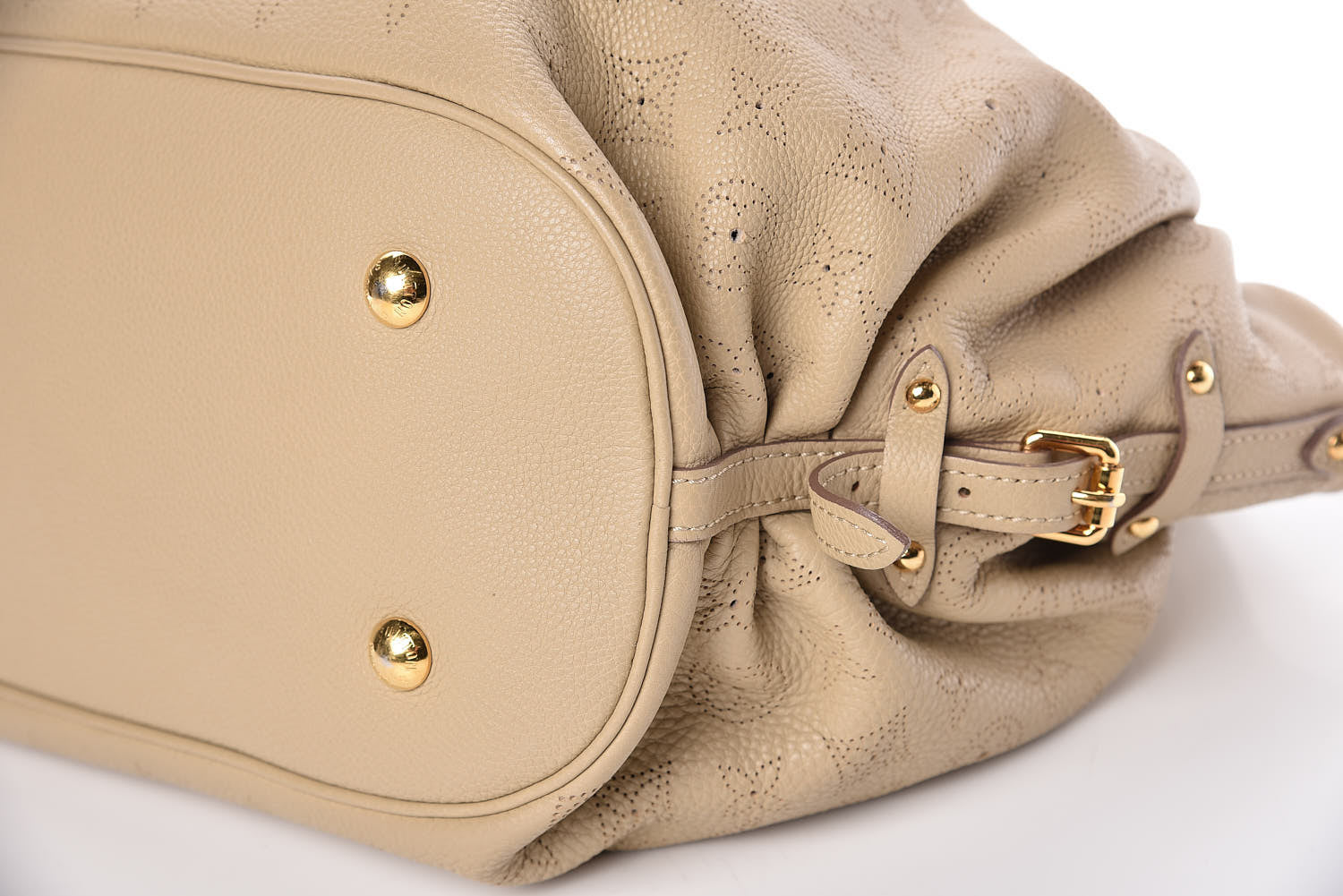 Louis Vuitton Mahina L Beige Opal 6 of 10