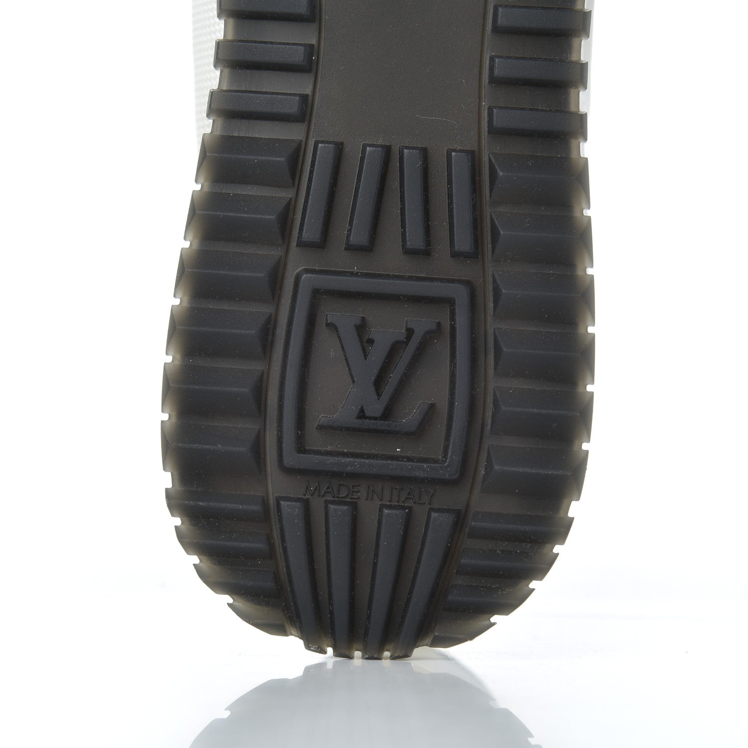 Louis Vuitton Calfskin Monogram Run Away Sneakers 39 White 7 of 9