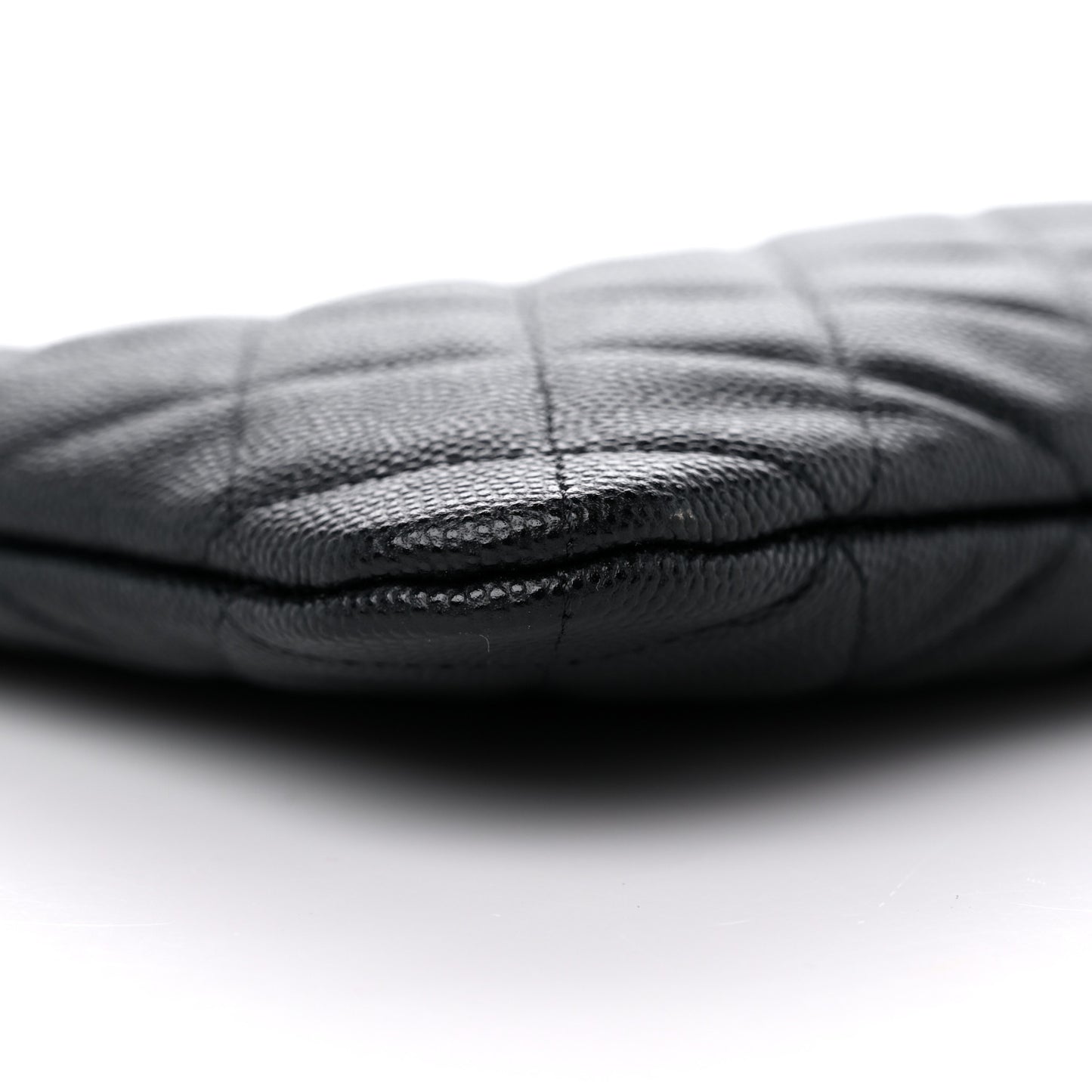 Caviar Quilted Medium Cosmetic Case Black