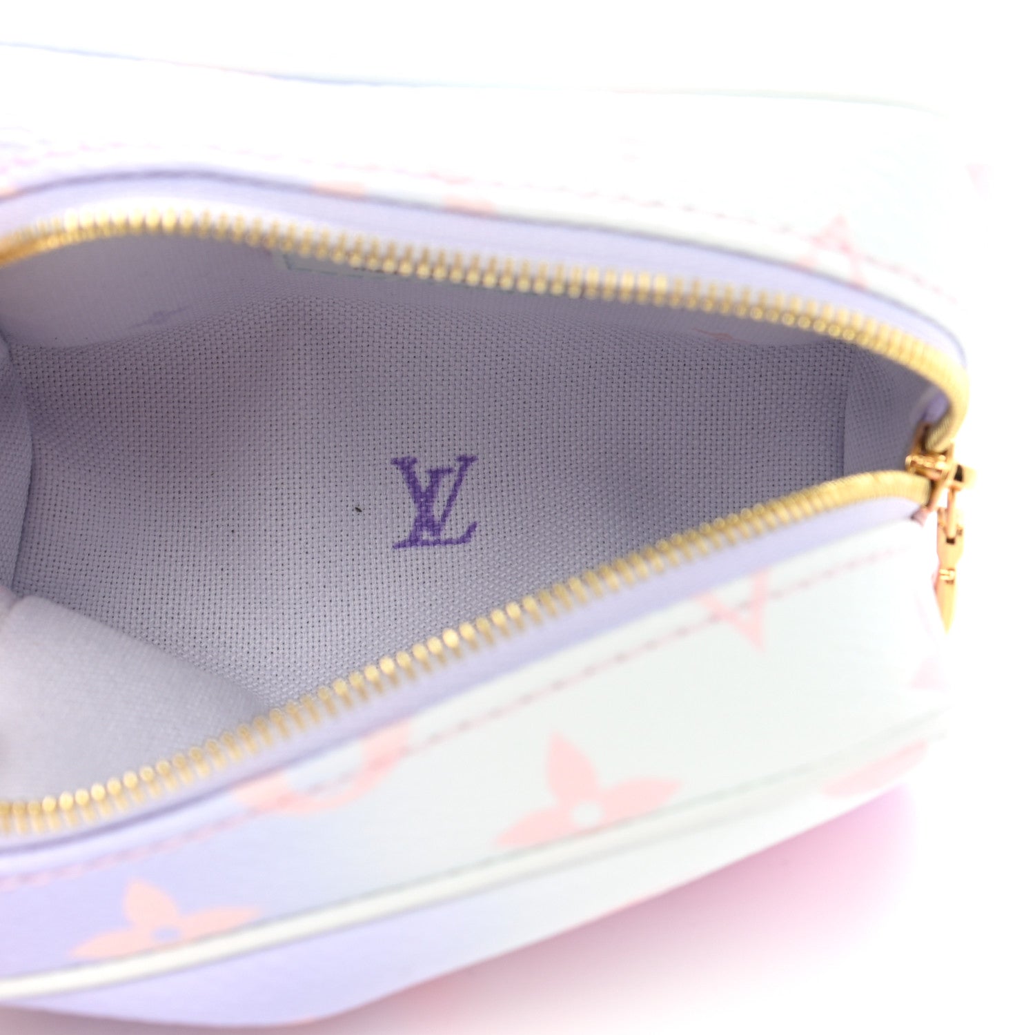 Louis Vuitton Monogram Giant Spring In The City Wapity Case Sunrise Pastel 5 of 7