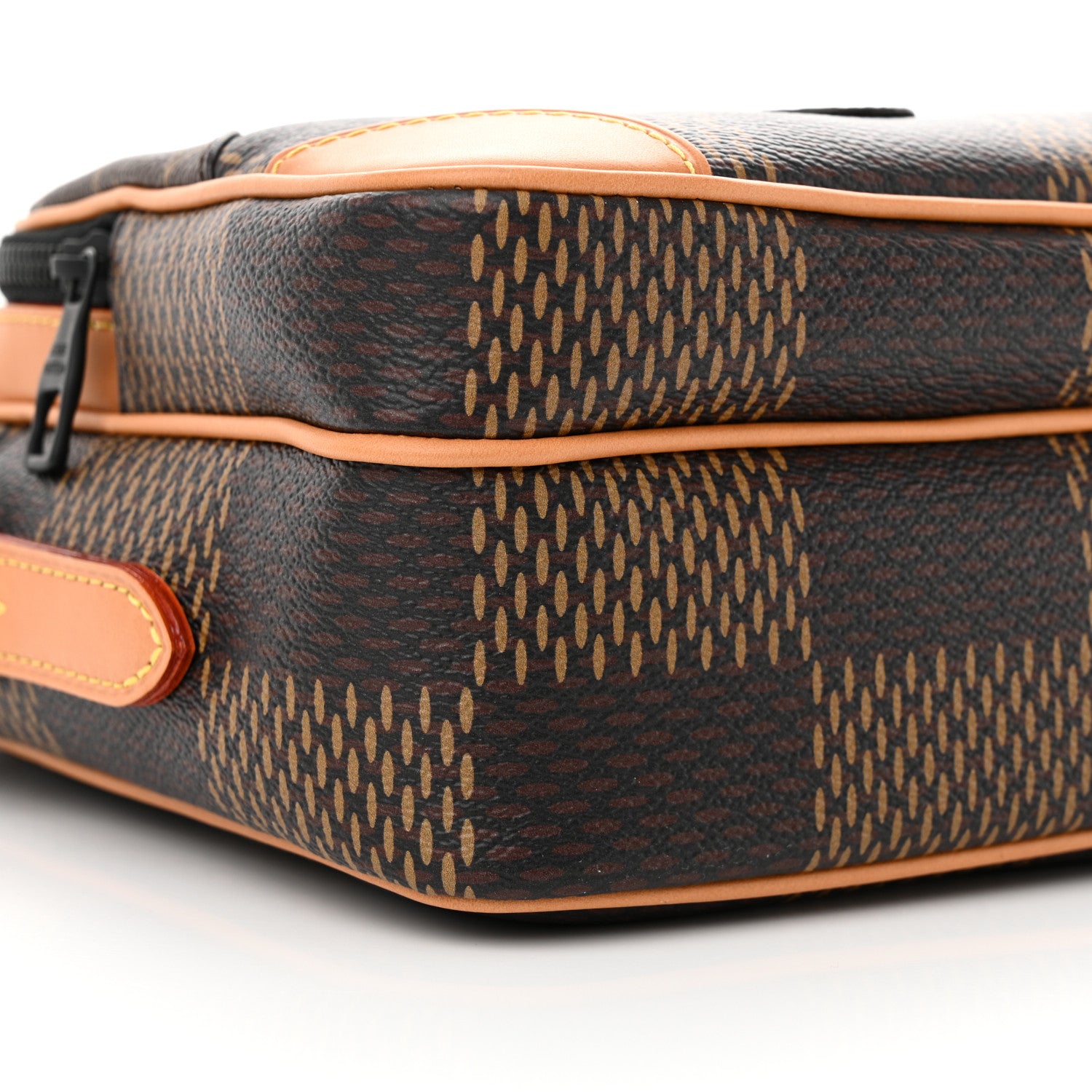 Louis Vuitton X NIGO Giant Damier Ebene Monogram Nil Messenger 10 of 11