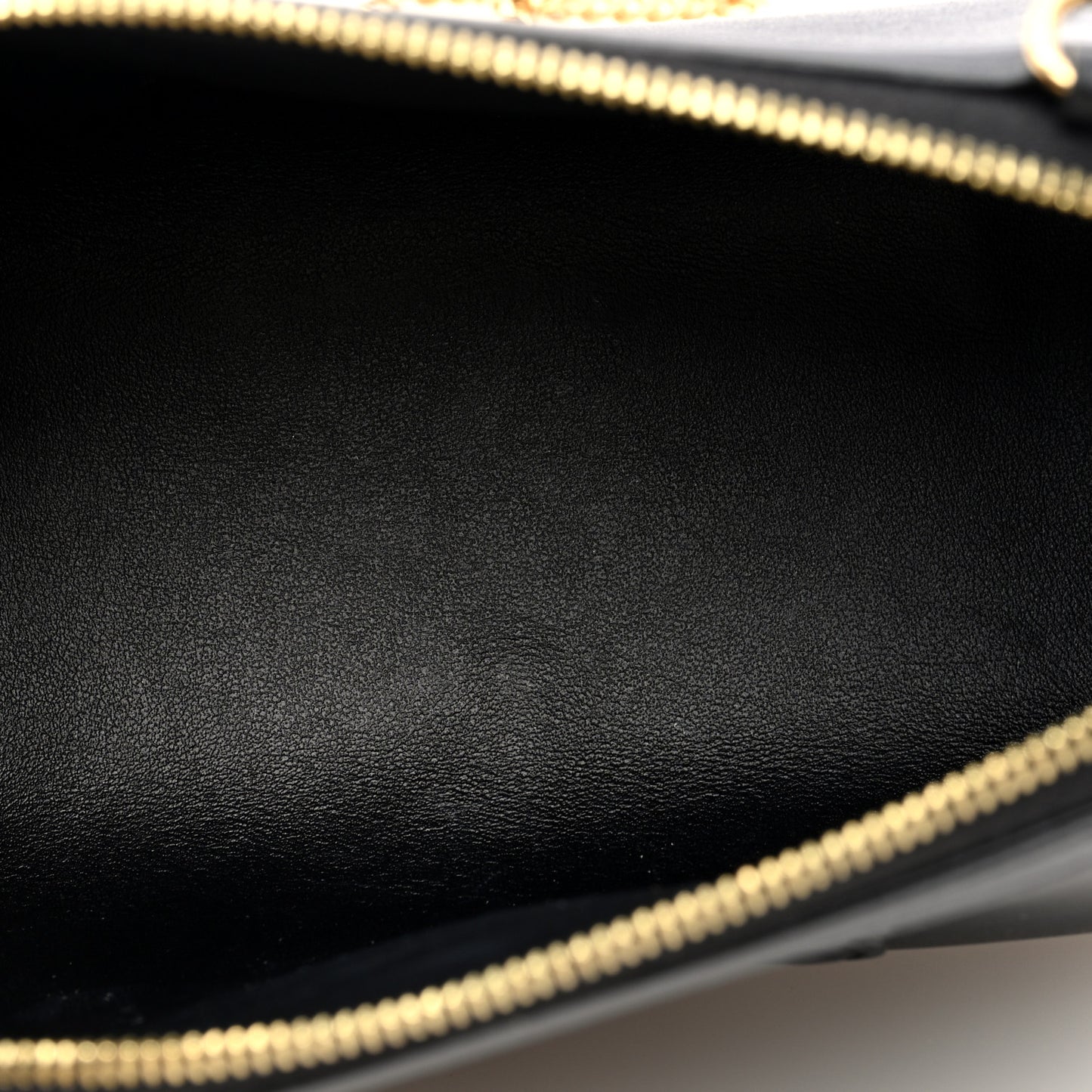 Smooth Calfskin Cuir Triomphe Clutch on Chain Black