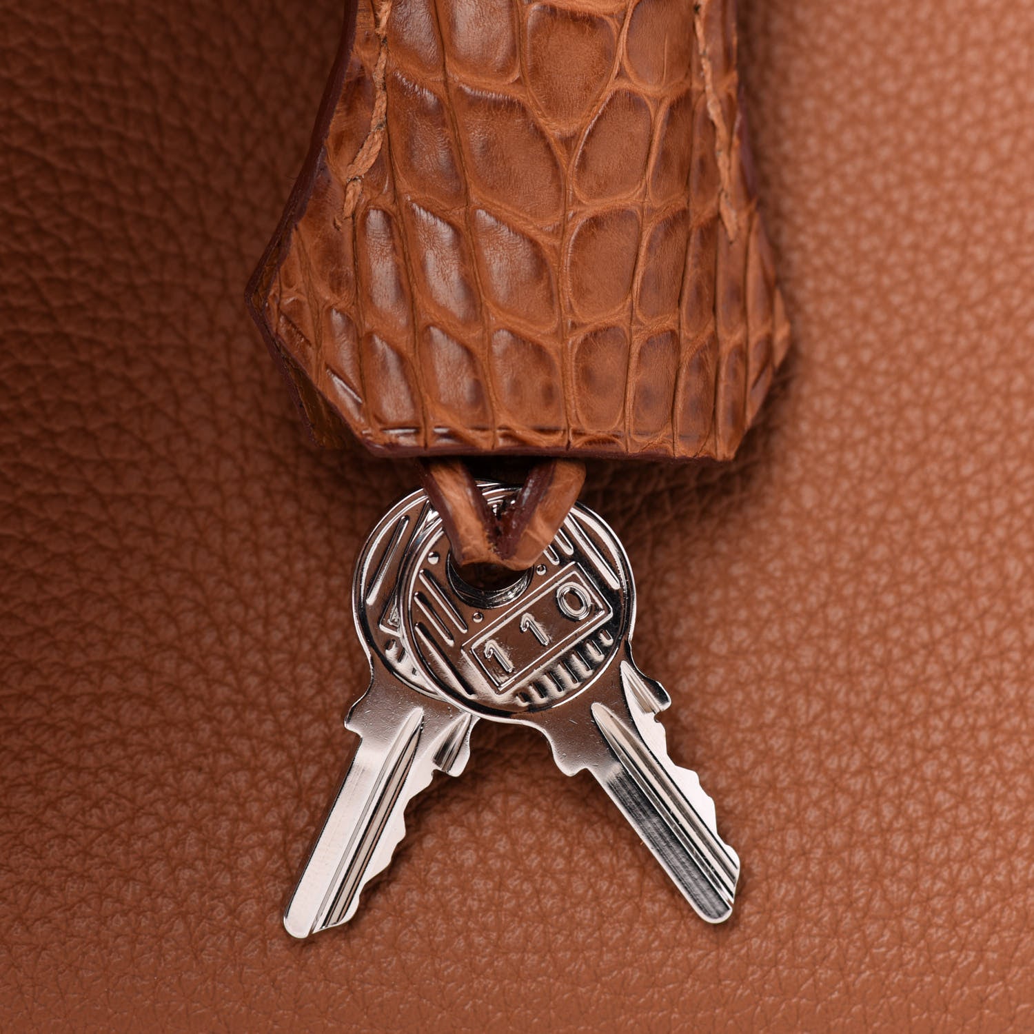 Hermes Togo Matte Alligator Birkin Touch 25 Gold 31 of 34