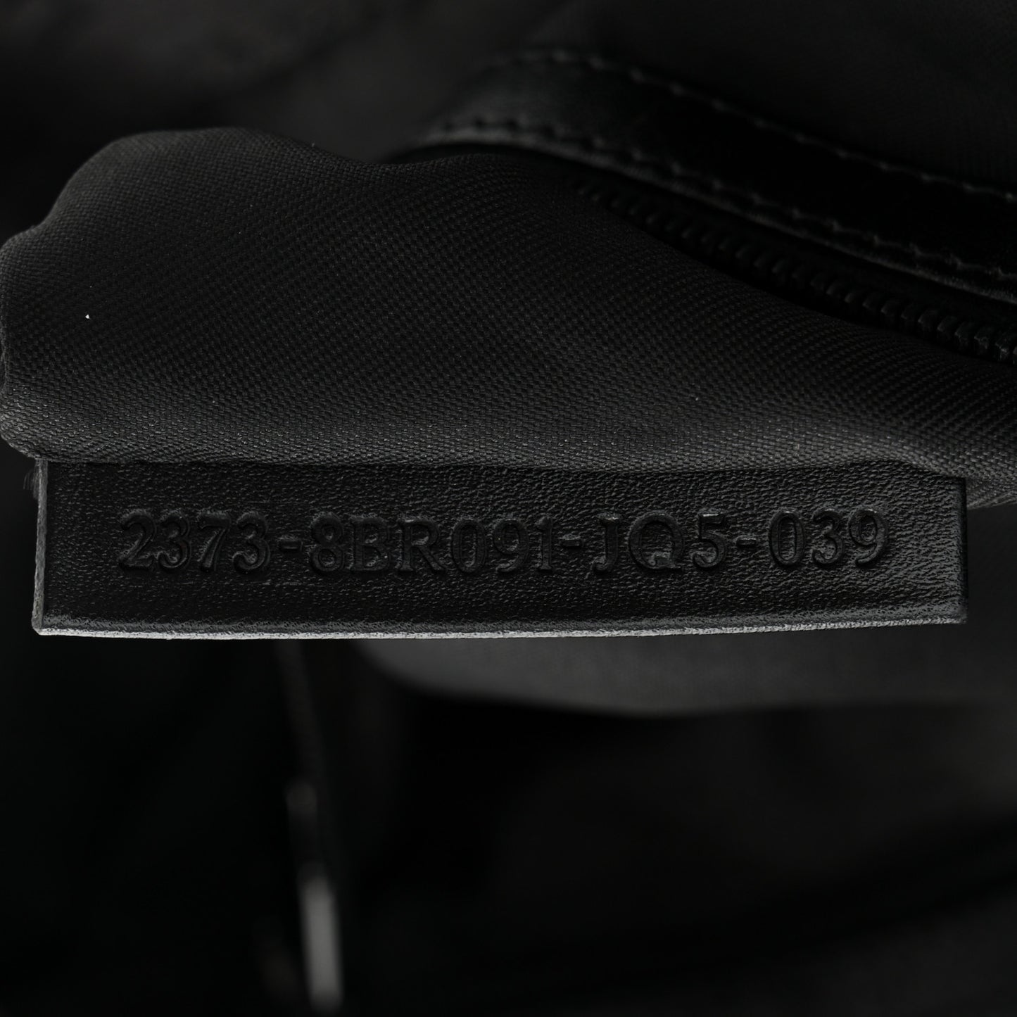 Zucchino Vitello Shoulder Bag Black Moro