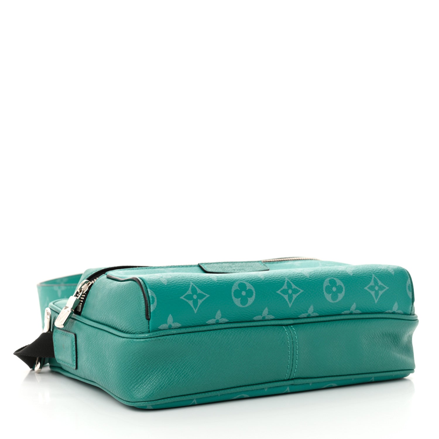 Louis Vuitton Taiga Monogram Outdoor Messenger Vert 4 of 12