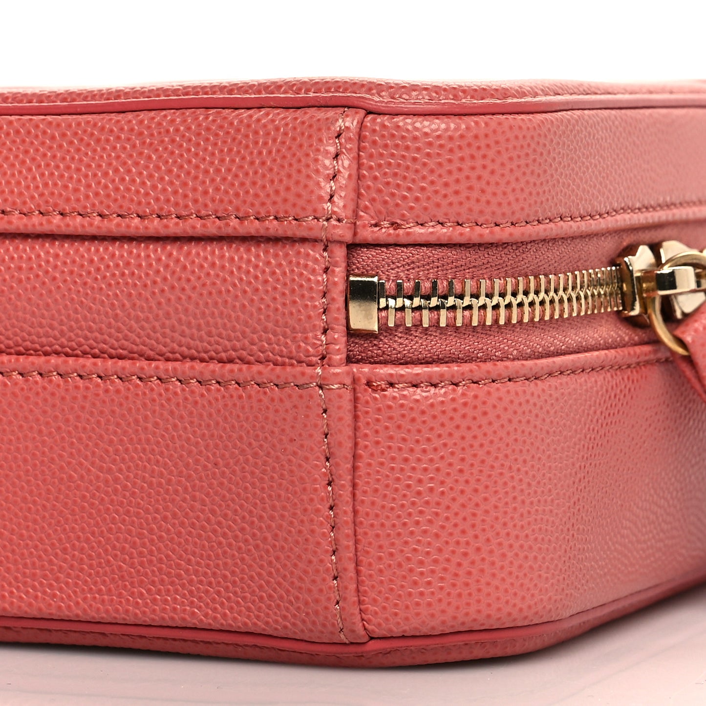 Caviar Quilted CC North South Filigree Vanity Case Pink
