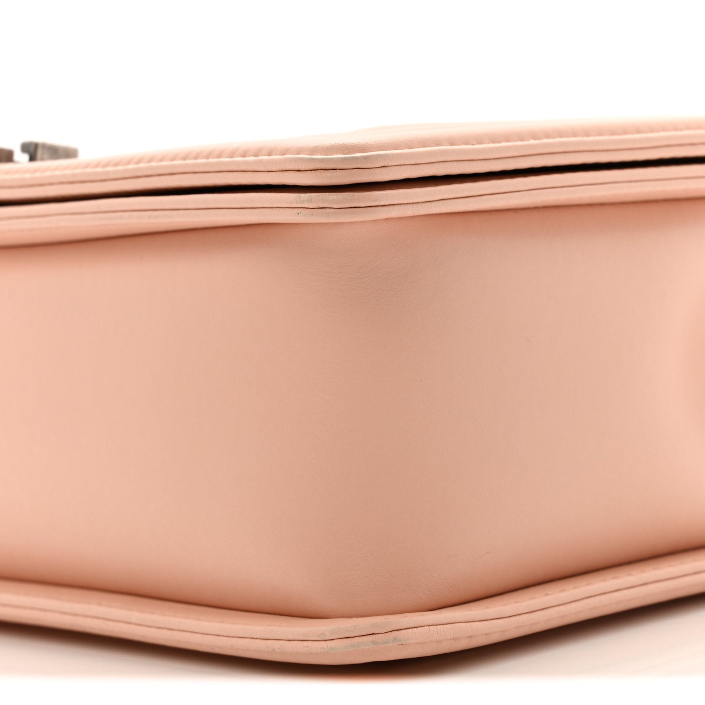 Calfskin New Medium Boy Flap Pink