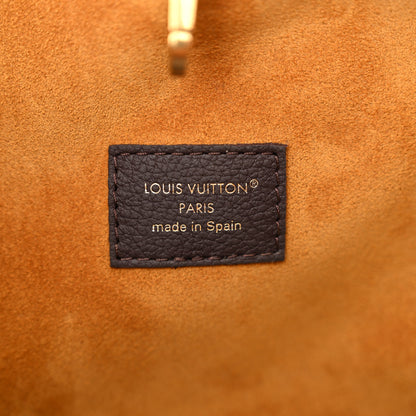 Louis Vuitton Grained Calfskin Low Key Hobo MM Ebene 7 of 10