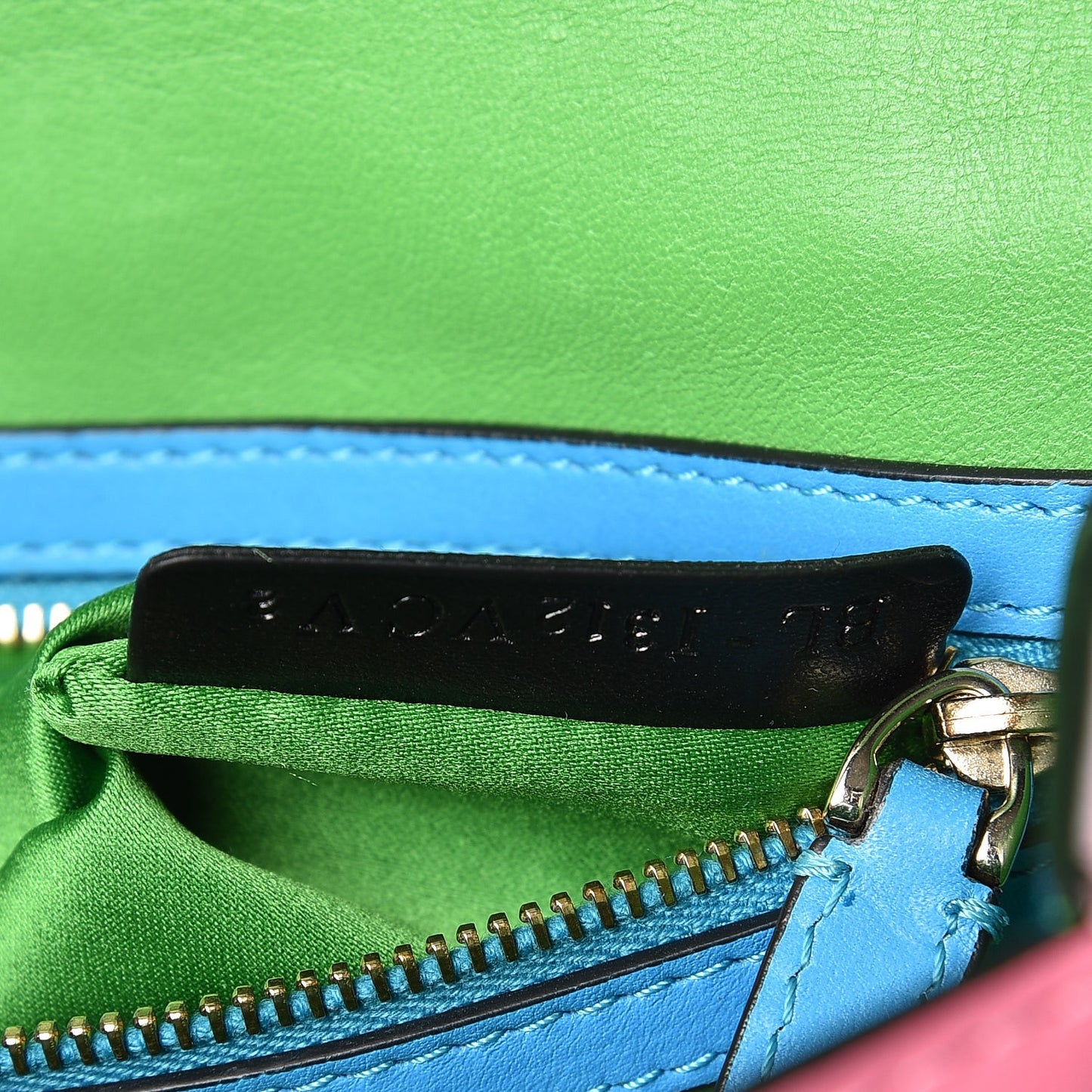 Vitello Small Glam Lock Rockstud Flap Multicolor