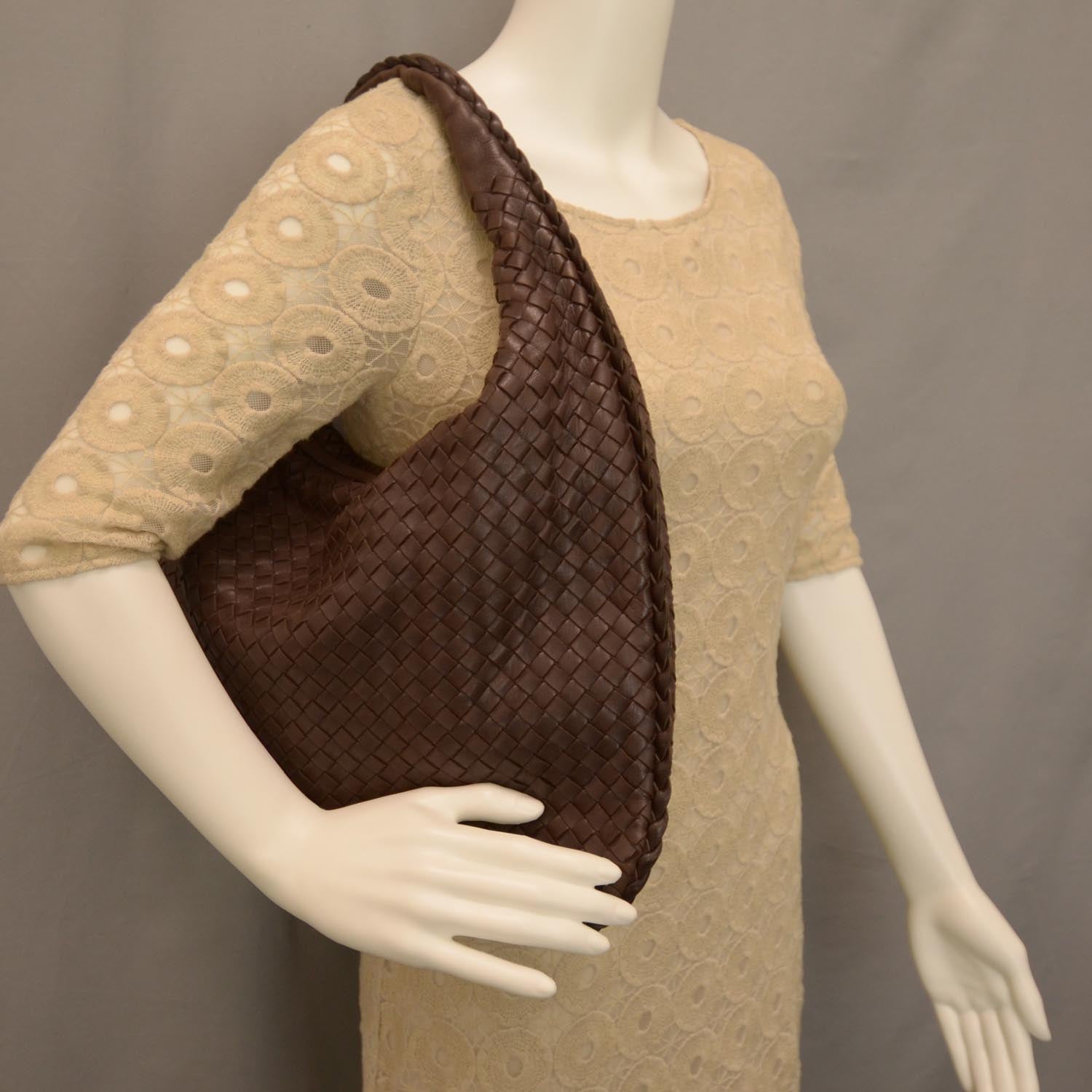 Bottega Veneta Nappa Intrecciato Medium Veneta Hobo Ebano 2 of 7