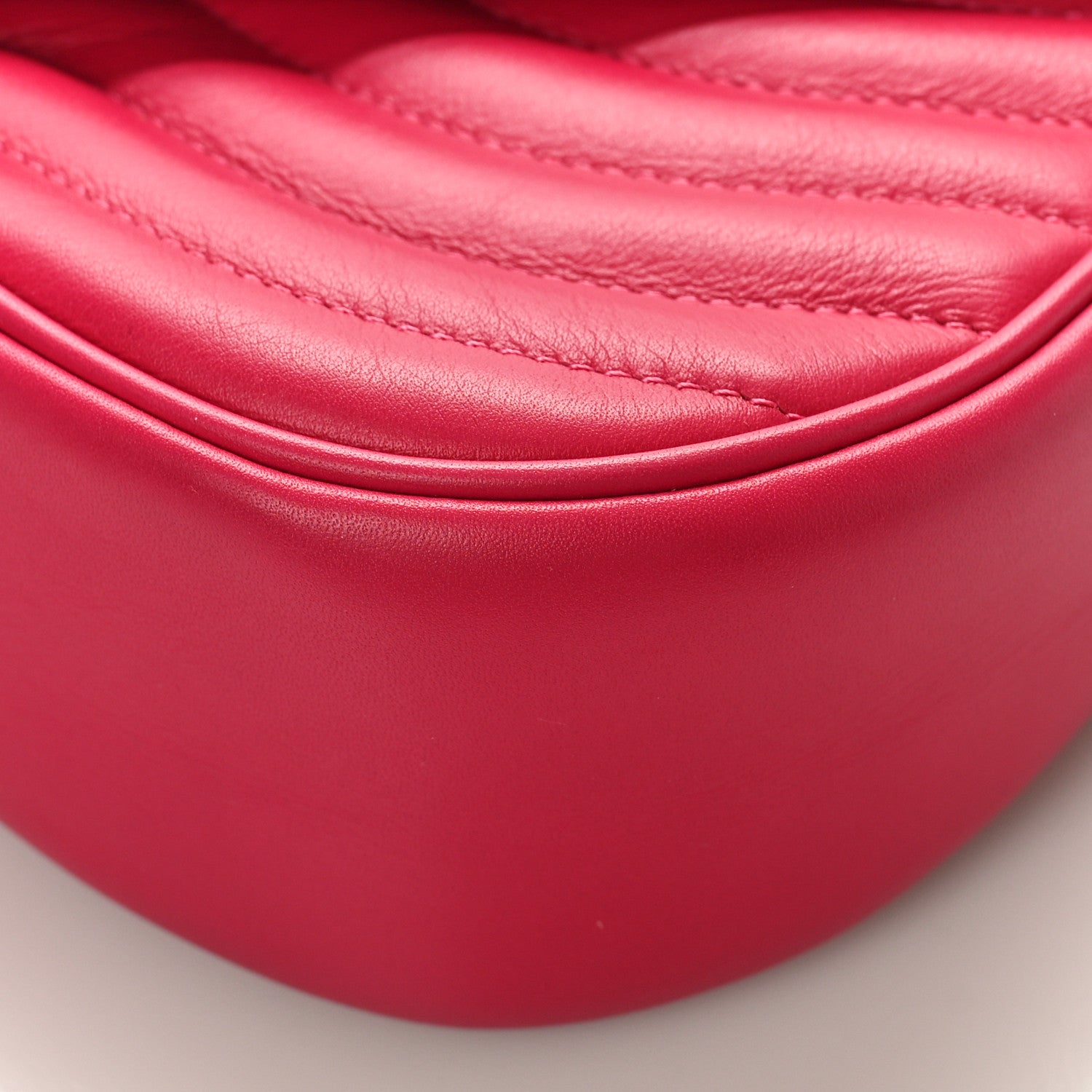 Louis Vuitton Calfskin New Wave Chain MM Rose Freesia 8 of 8