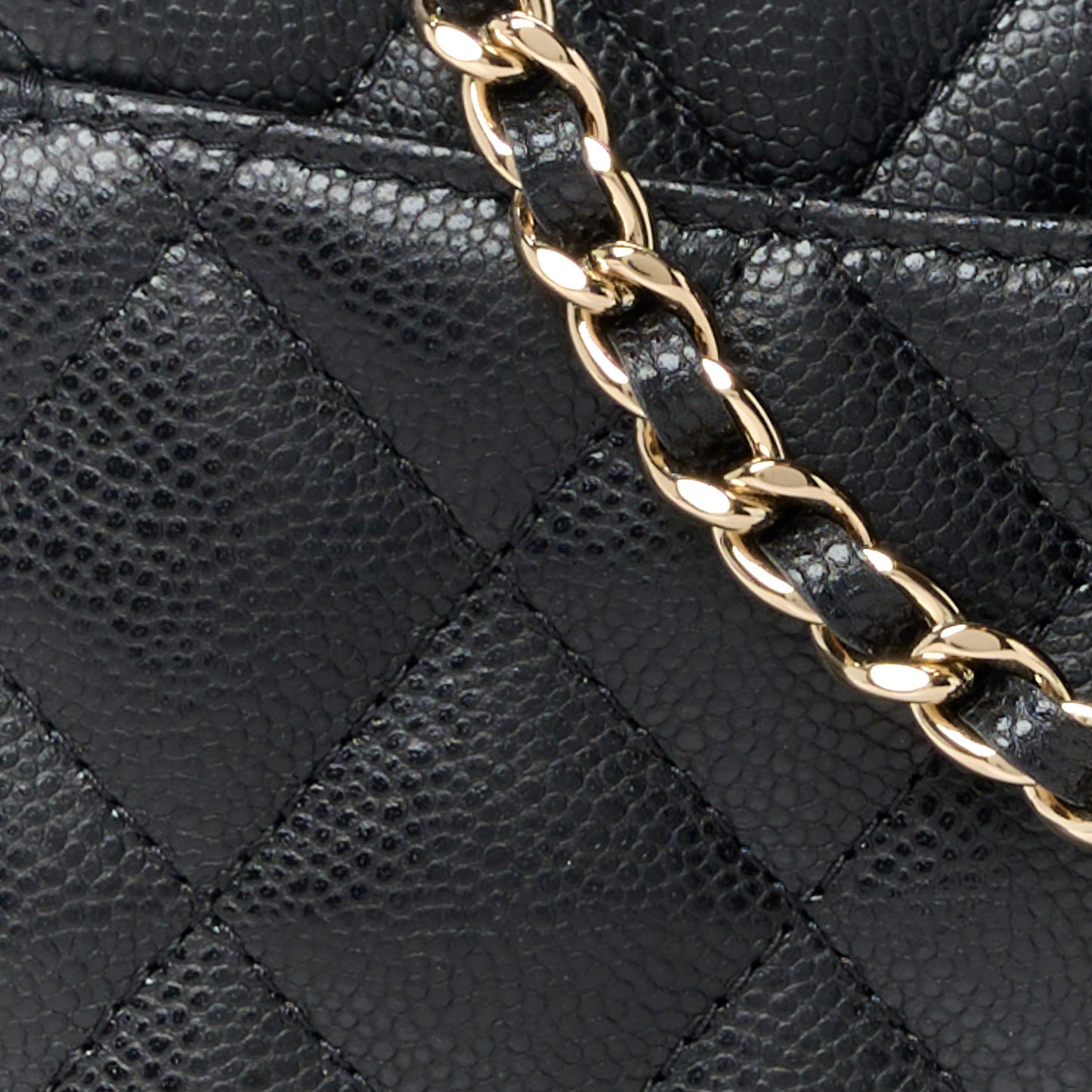 Caviar Quilted Chain Camera Bag Black