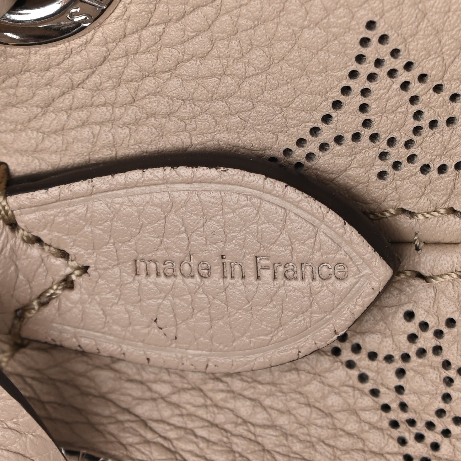 Louis Vuitton Mahina Bella Galet 7 of 10
