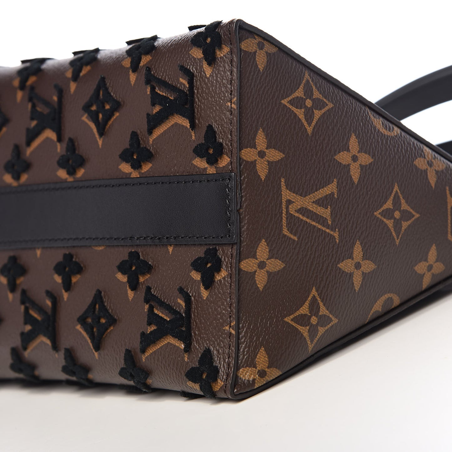 Monogram Tuffetage Triangle Messenger Black