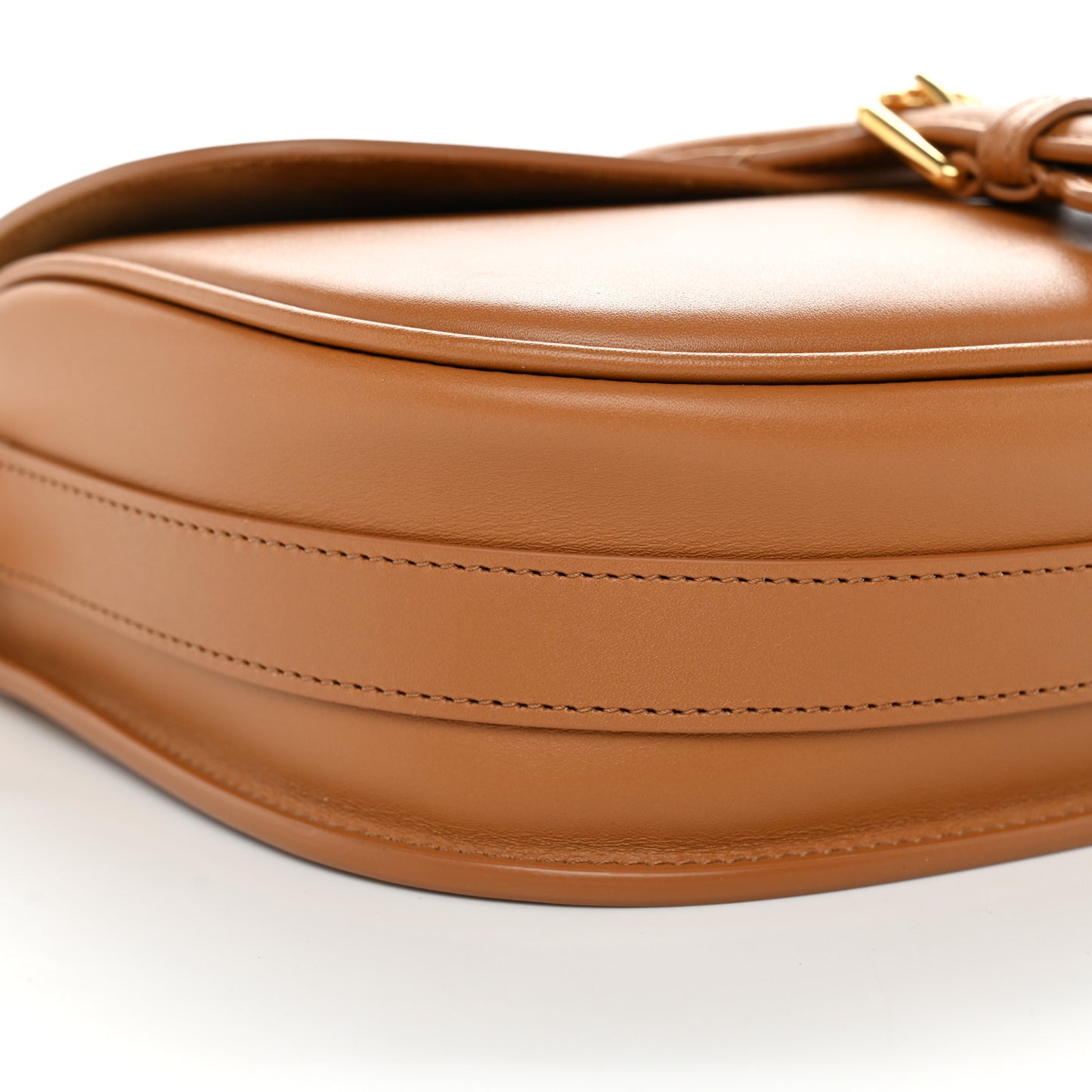 Box Calfskin Medium Bobby Flap Camel