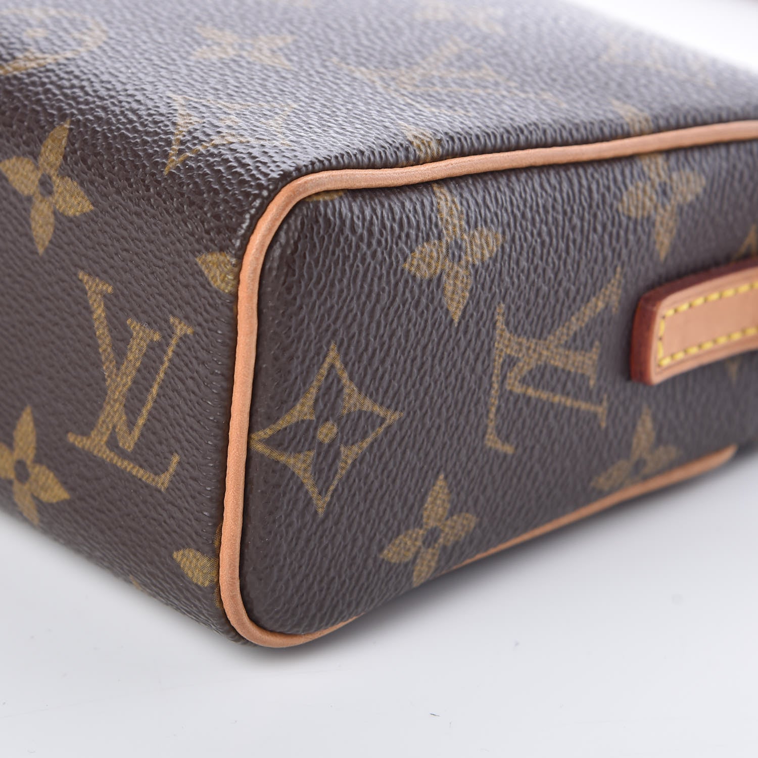Louis Vuitton Monogram Recital 9 of 9